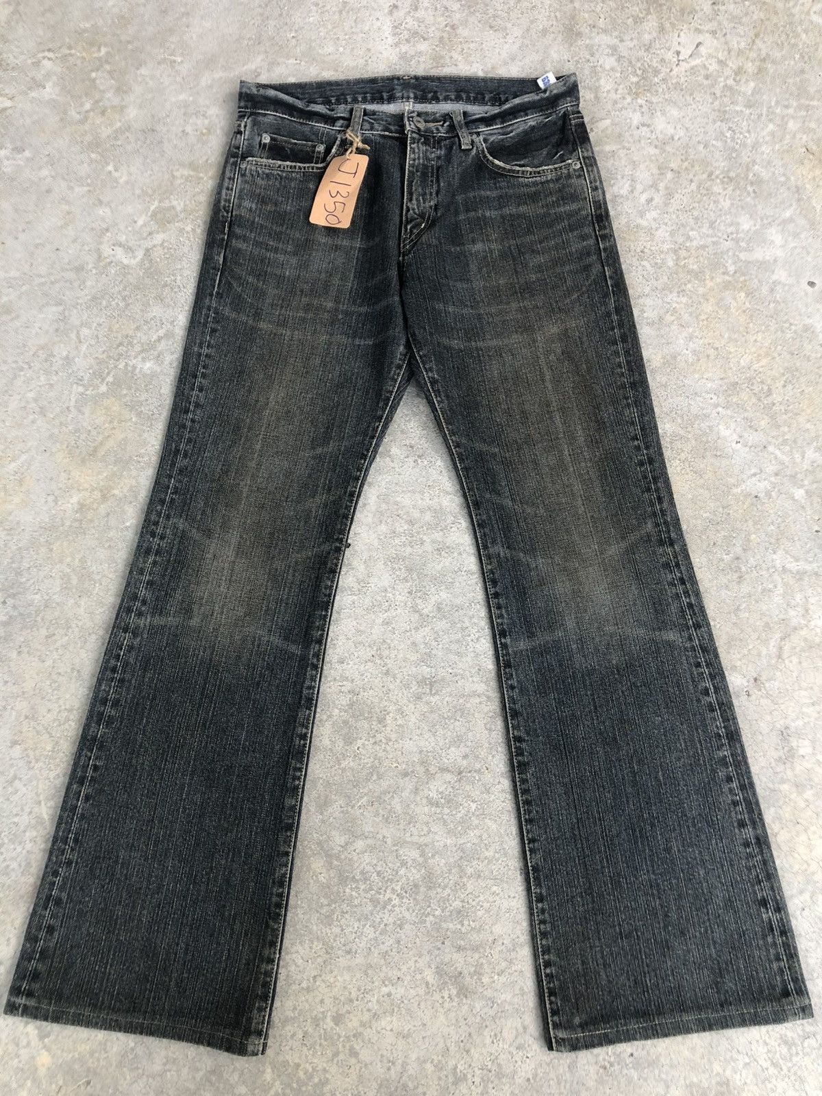 If Six Was Nine Japanese Uniqlo Flared Jeans Broken Denim Distressed Size US 32 / EU 48 - 1 Thumbnail
