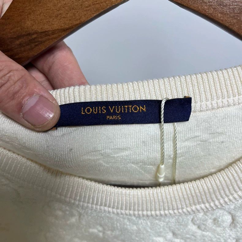 Louis Vuitton Louis Vuitton Full printed towel short sleeves 2504-Nextarr Size US M / EU 48-50 / 2 - 3 Thumbnail
