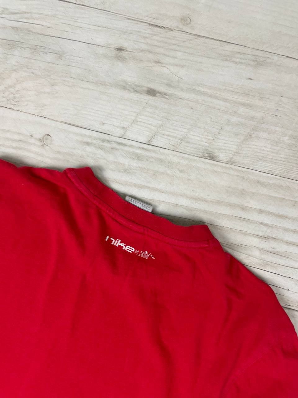 Nike Vintage Nike Air Big Logo T Shirt 00s Size US S / EU 44-46 / 1 - 9 Thumbnail