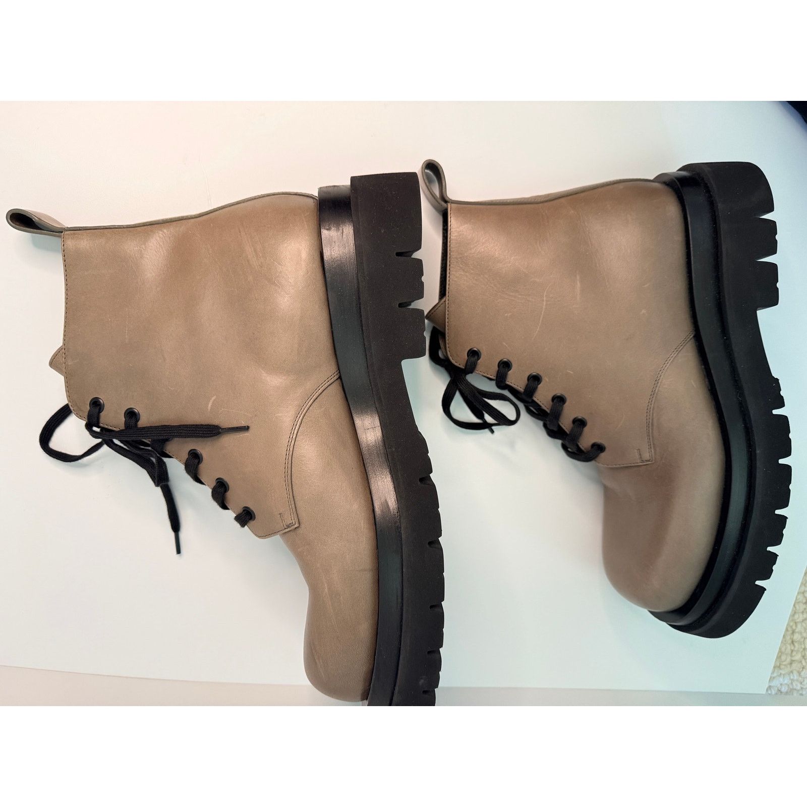 Bottega Veneta Bottega Veneta Lug Ankle Boots Asphalt EU 44 US 11 Size US 11 / EU 44 - 6 Thumbnail
