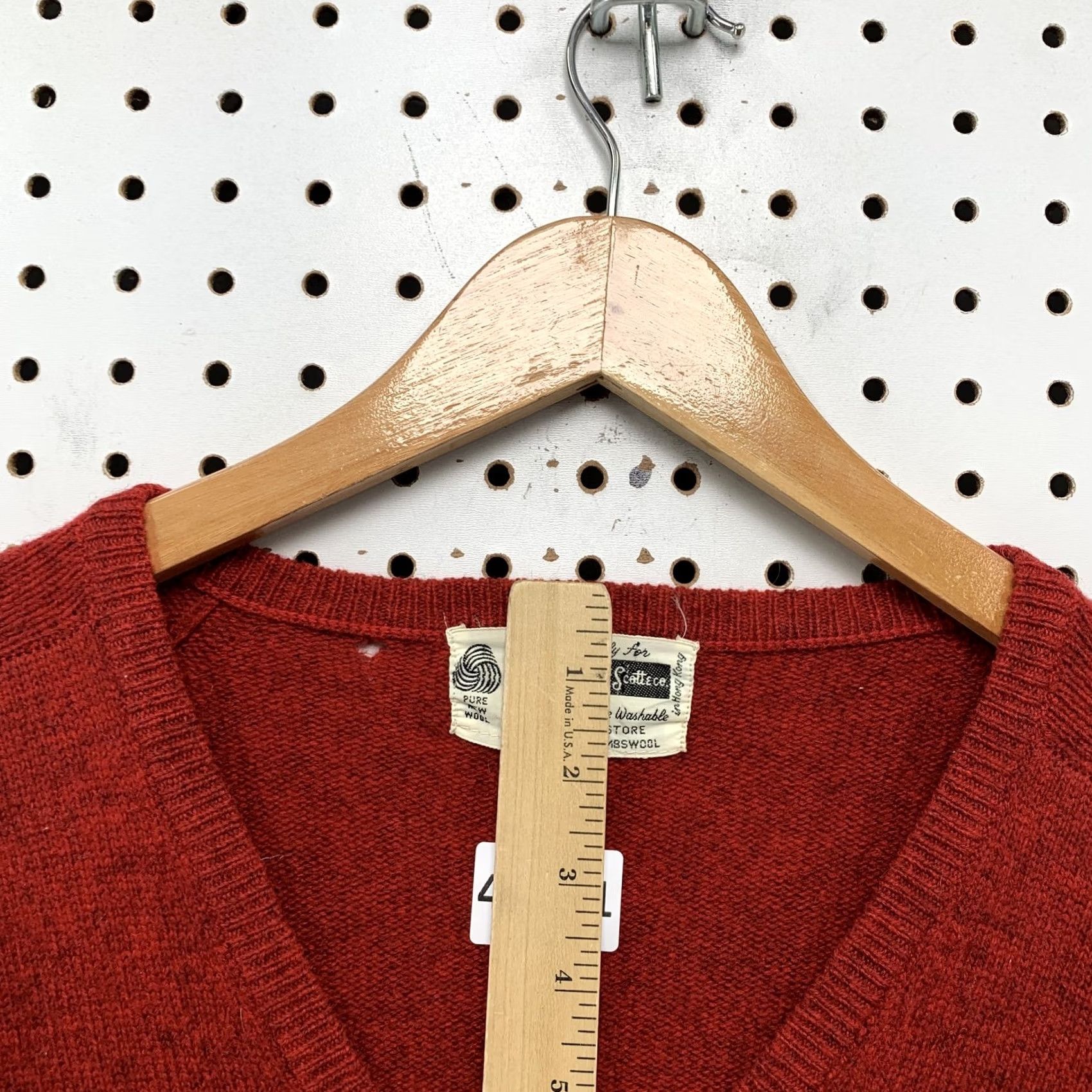 Vintage Vintage Carson Pirie Scott Sweater Mens XL Red V Neck Long Sleeve Wool 23x27 Size US XL / EU 56 / 4 - 6 Thumbnail
