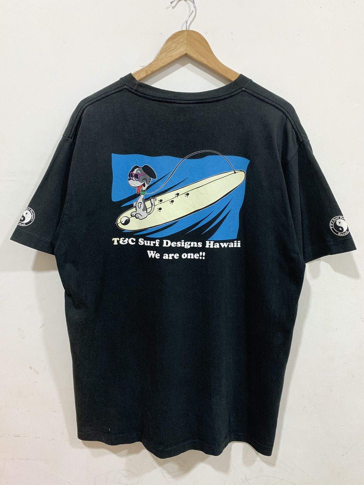 Vintage Vintage T&C SURF DESIGNS Hawaii Crazy Graphic Surf Tee Size US XL / EU 56 / 4 - 1 Thumbnail
