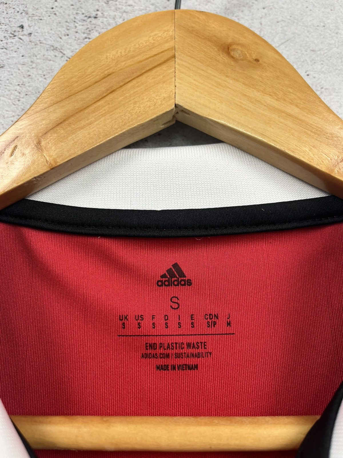 Adidas ADIDAS MANCHESTER UNITED 2022/2023 HOME SOOCER JERSEY NEW! Size US S / EU 44-46 / 1 - 5 Thumbnail