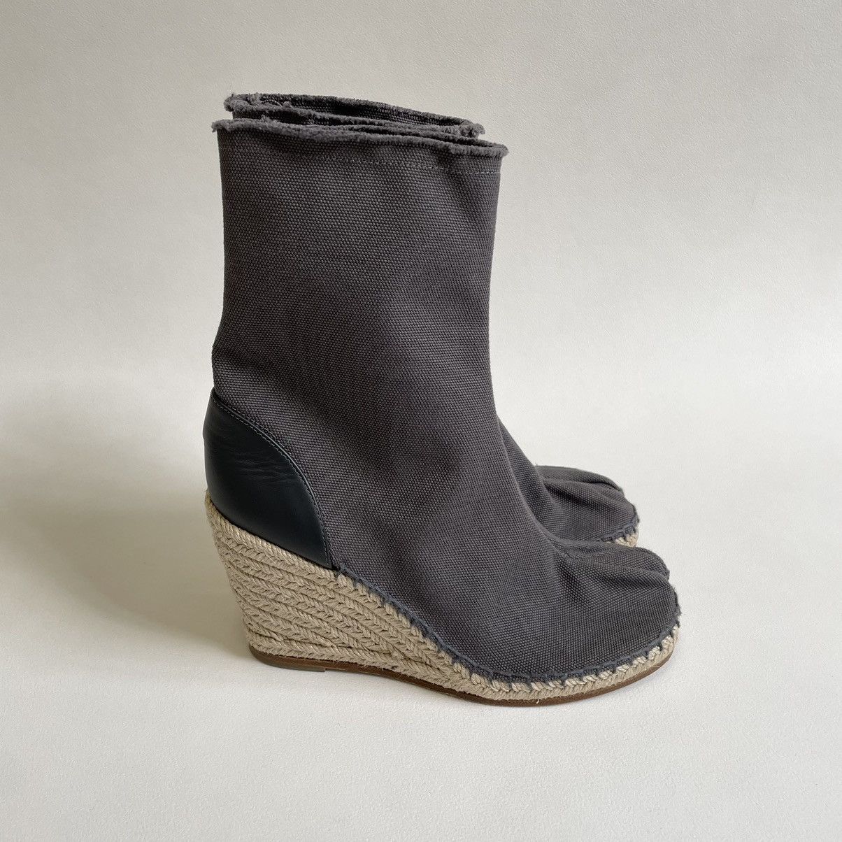 Maison Margiela Gray Canvas ‘Espadrille’ Tabi Boots Size US 7 / IT 37 - 9 Thumbnail