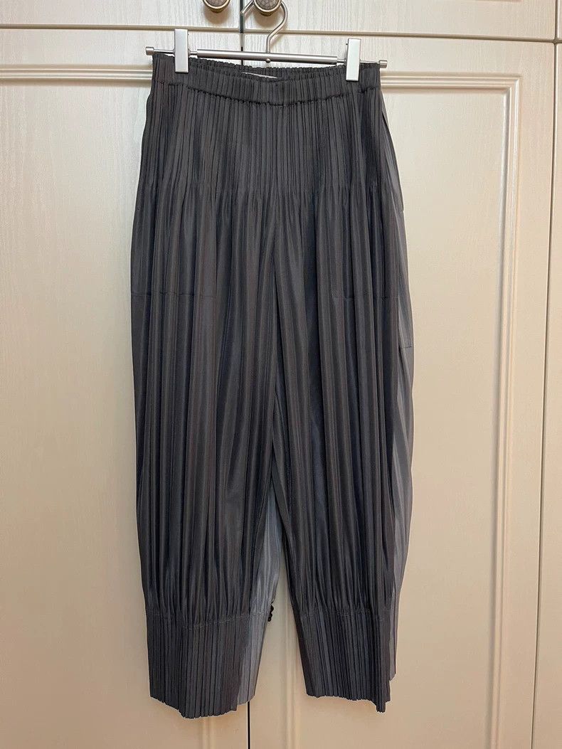 Issey Miyake Issey Miyake size:1 Black cream puff trousers Size 31" - 1 Thumbnail
