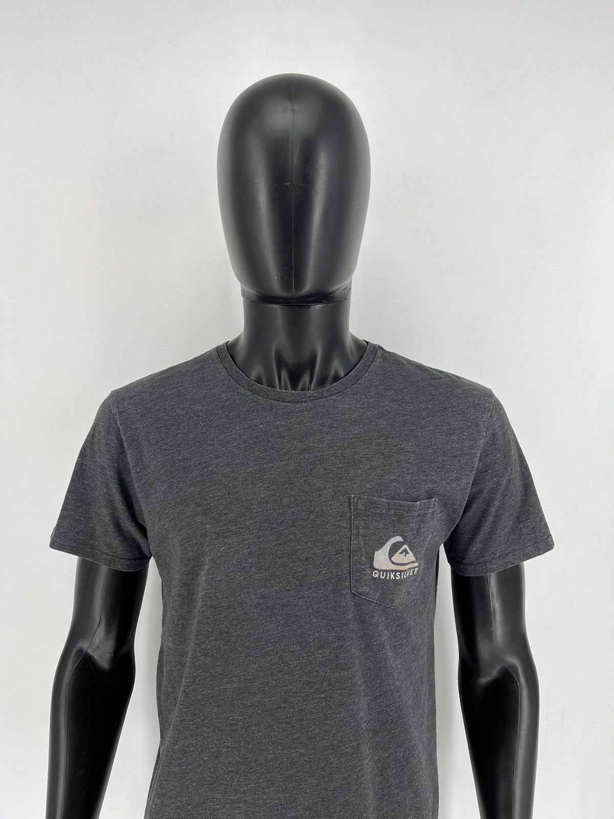 Quiksilver Vintage Quiksilver Surf Style T-shirt Mid Logo Y2K Size US M / EU 48-50 / 2 - 1 Thumbnail