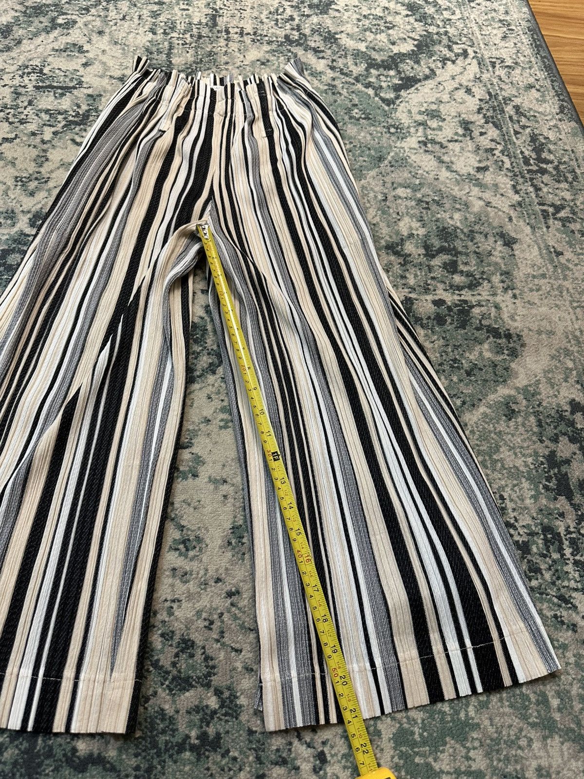 Homme Plisse Issey Miyake Pleats Please Issey Miyake Vertical Stripe Pant Size US 34 / EU 50 - 3 Thumbnail