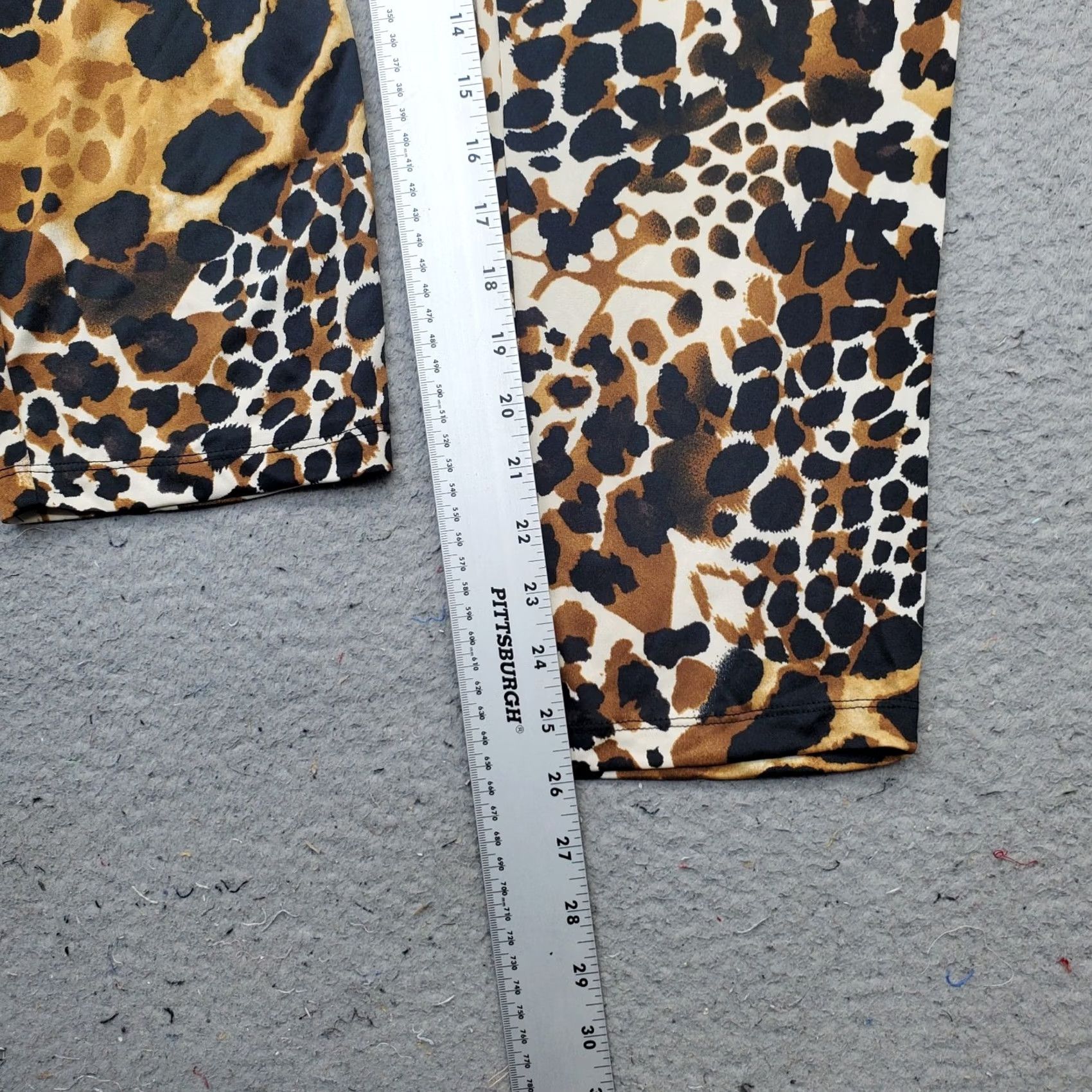 Vintage Bleeker & McDougal Pants Womens Petite Small Multi Leopard Print Stretch Pull On Size 28" / US 6 / IT 42 - 4 Thumbnail