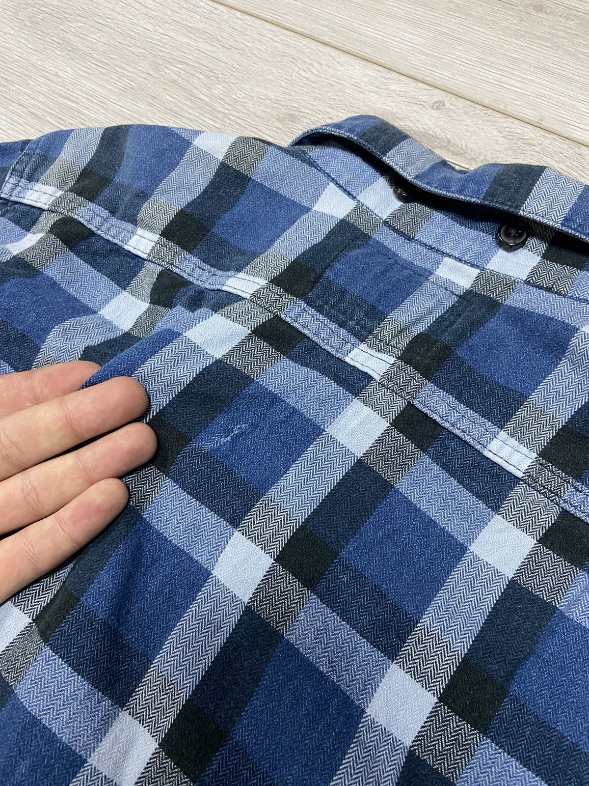 Lee × Vivienne Westwood Vivienne Westwood Lee check shirt buttons Size US L / EU 52-54 / 3 - 10 Thumbnail