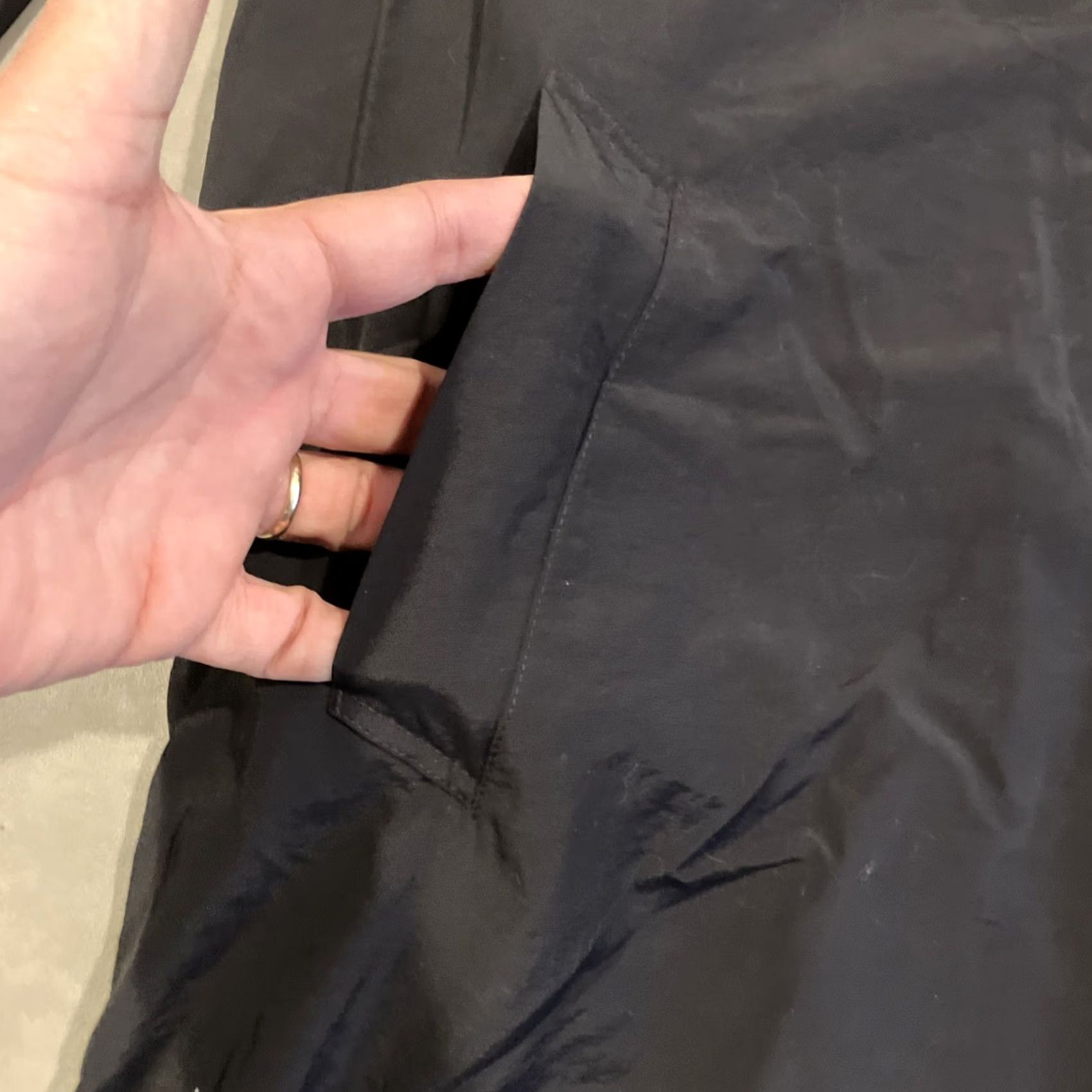 Armani Armani Collezioni Coat Rain Coat Water Repellent Black Men's XL Trench Jacket Coat Weatherproof Muddy Windproof (adjust to fit 200-char max) Size US XL / EU 56 / 4 - 4 Thumbnail