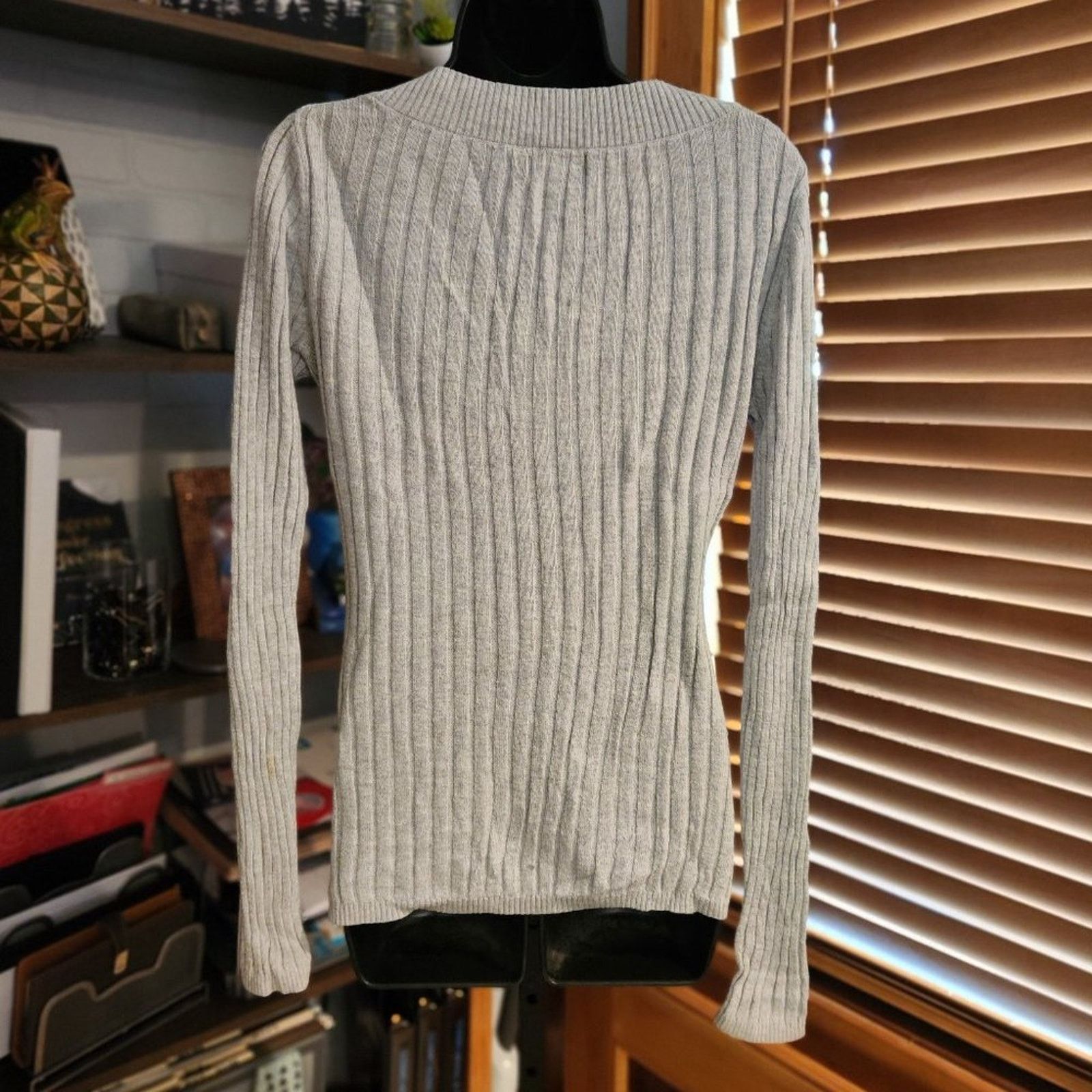 Express Deep V-Neck, Rib Knit, Light Grey Sweater from Express Size L / US 10 / IT 46 - 2 Thumbnail