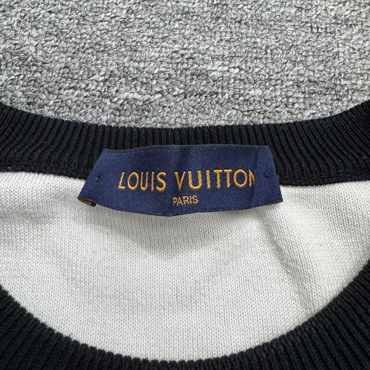 Louis Vuitton louis vuitton gradient logo sweatshirt. Size US M / EU 48-50 / 2 - 3 Thumbnail