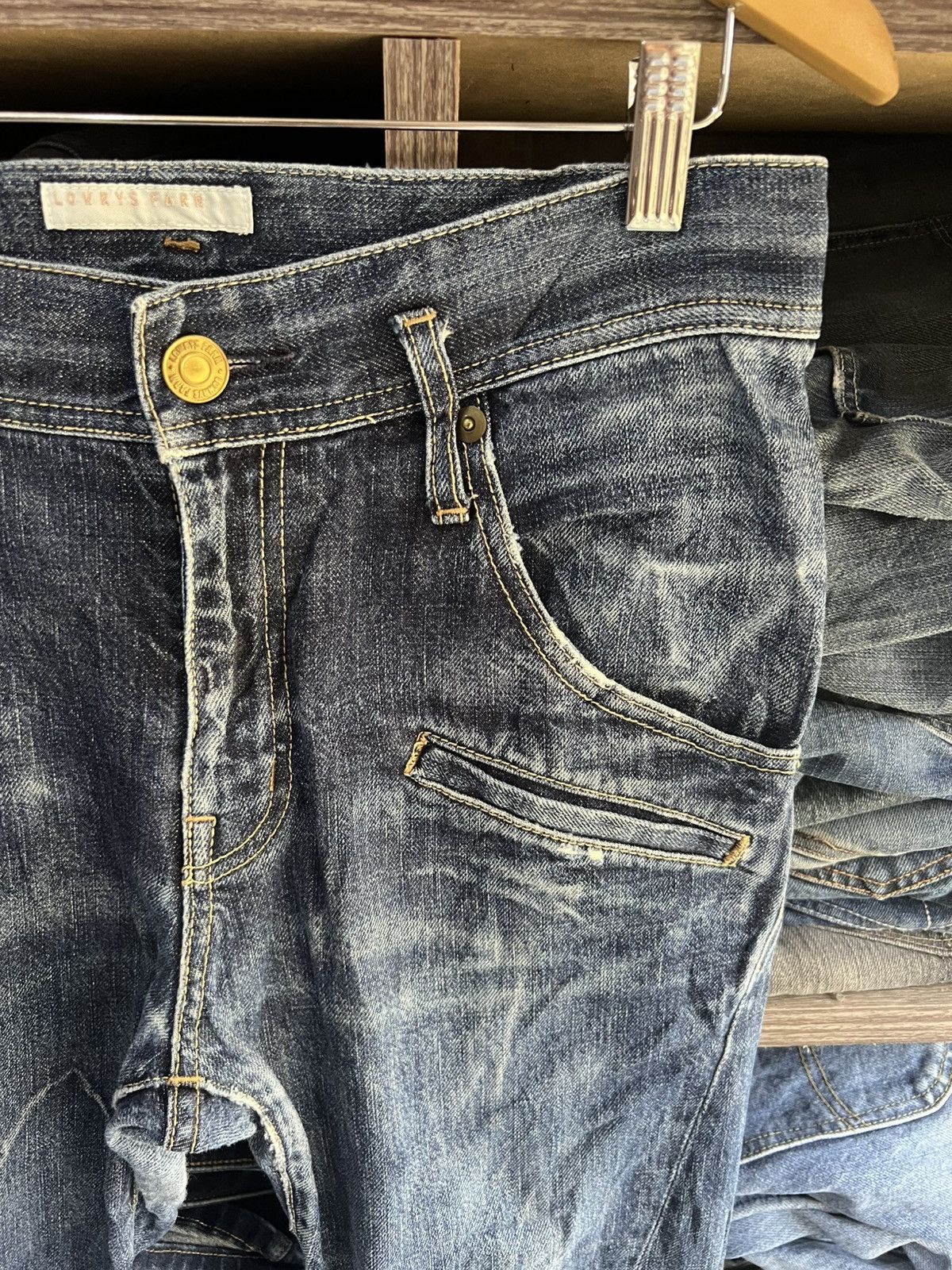 LOWRYS FARM 🔥Rare Lowrys Farm Twist Distressed Denim Size US 31 - 8 Thumbnail