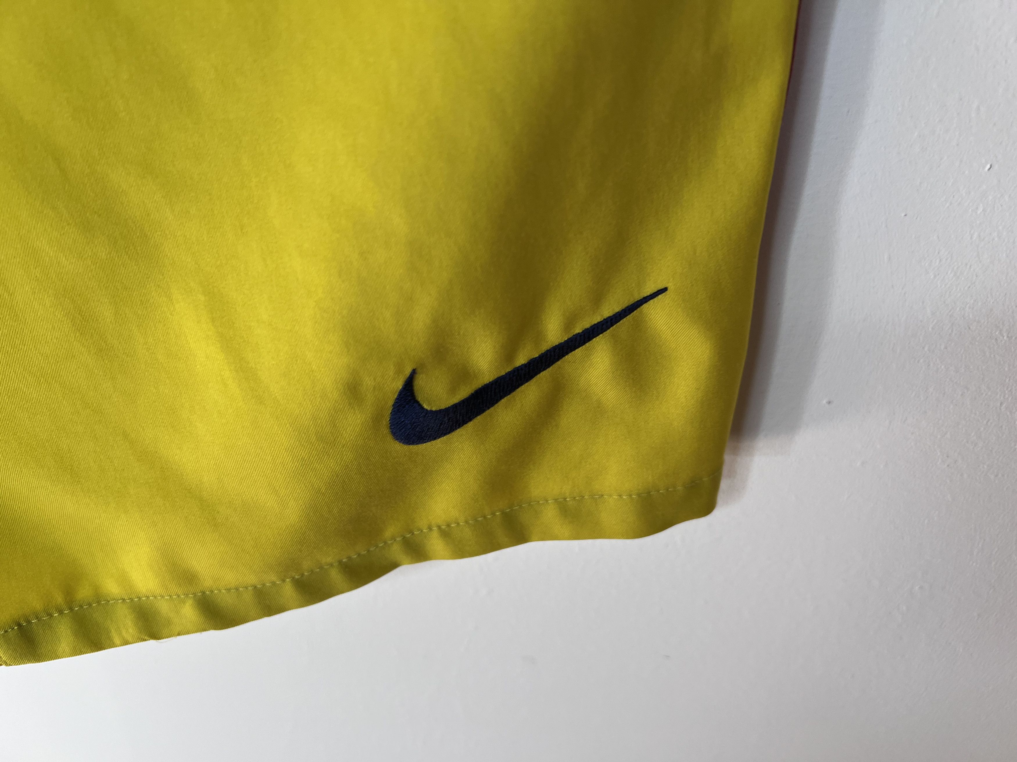 Nike BARCELONA FC 2012 2013 AWAY SHORTS FOOTBALL SOCCER NIKE Size US 30 / EU 46 - 4 Thumbnail