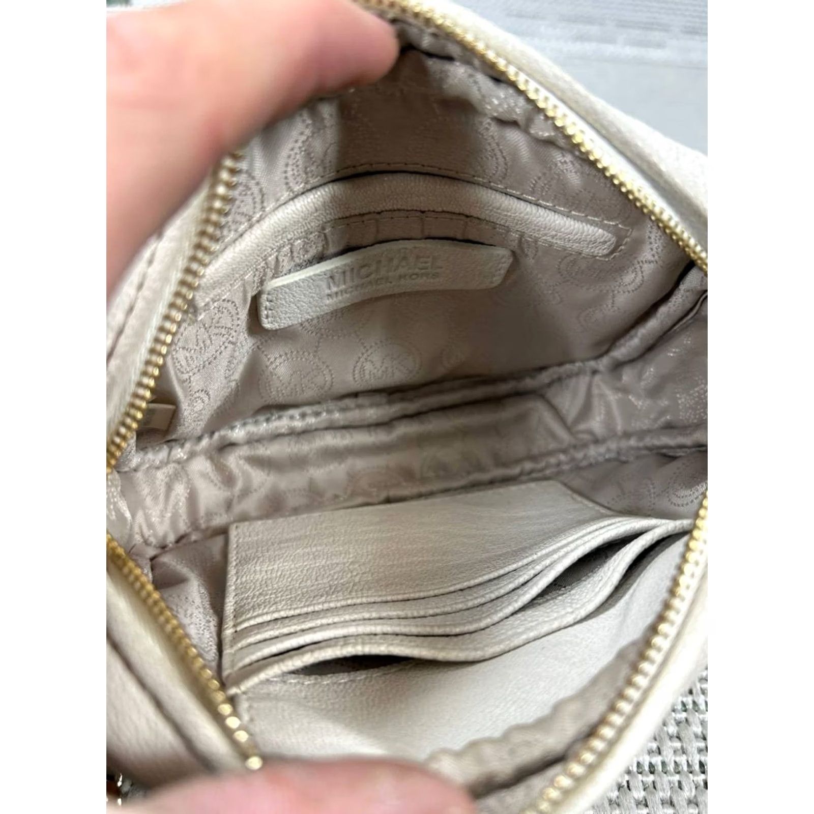 Michael Kors Michael Kors Hamilton White Leather Crossbody Bag Small Inner Pockets Vintage No Ladies Womens Bag Size ONE SIZE - 7 Thumbnail