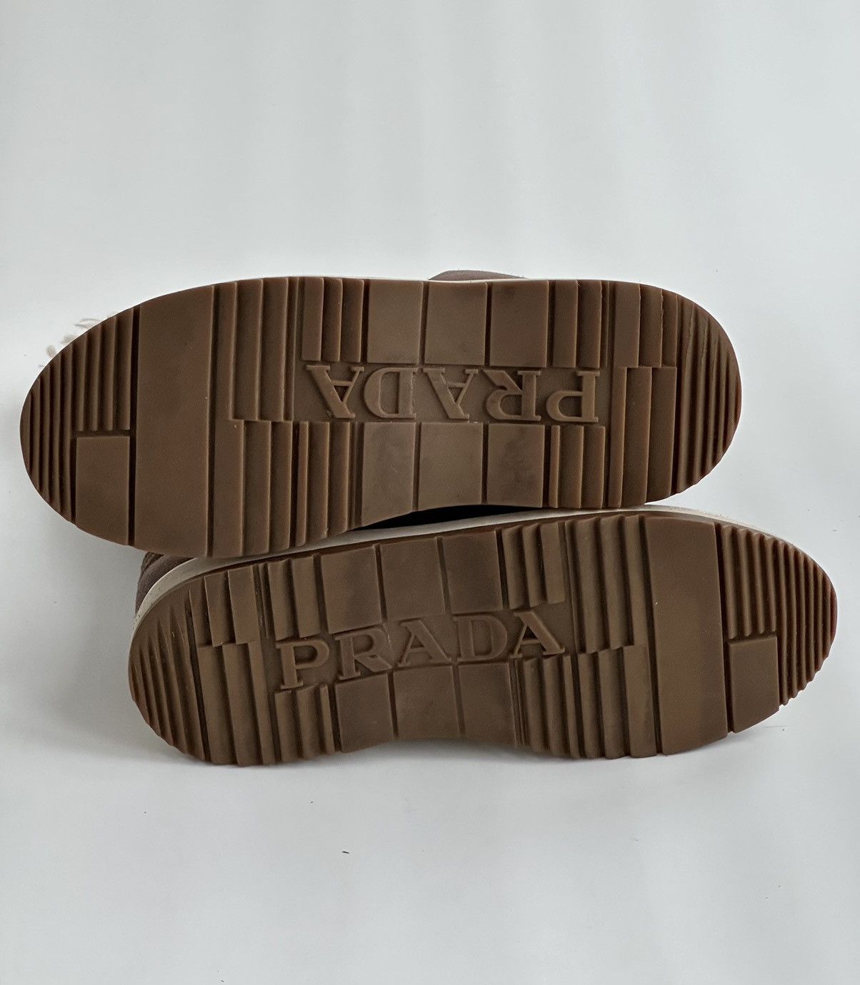 Prada *sz40* PRADA Shearling Chunky Snow Boots Vintage winter logo Size US 10 / IT 40 - 12 Thumbnail