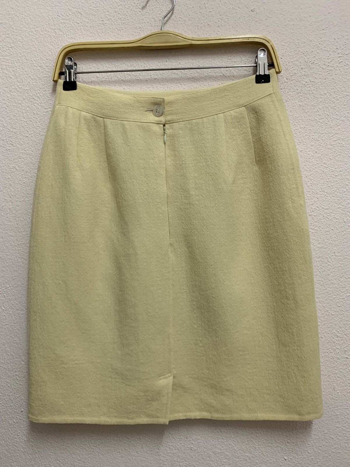 Salvatore Ferragamo SALVATORE FERRAGAMO Wool Mini Skirt Size 27" / US 4 / IT 40 - 2 Thumbnail