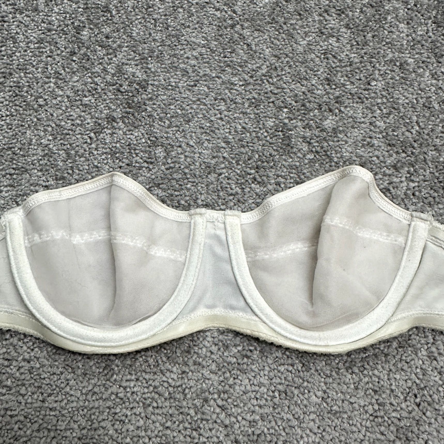 Vintage Unbranded Bandeau Strapless Underwired Bra Women 34B White Unpadded Bow Hook&Eye Size ONE SIZE - 3 Thumbnail
