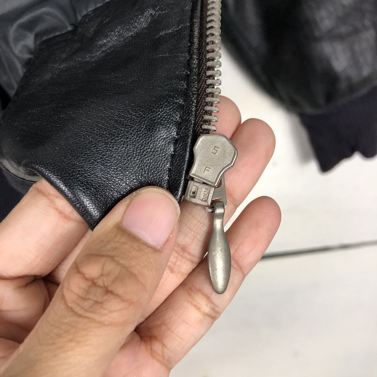 Japanese Brand 📌Vintage Genuine Leather Jacket Unknown Brand Issey Miyake Size US M / EU 48-50 / 2 - 18 Thumbnail