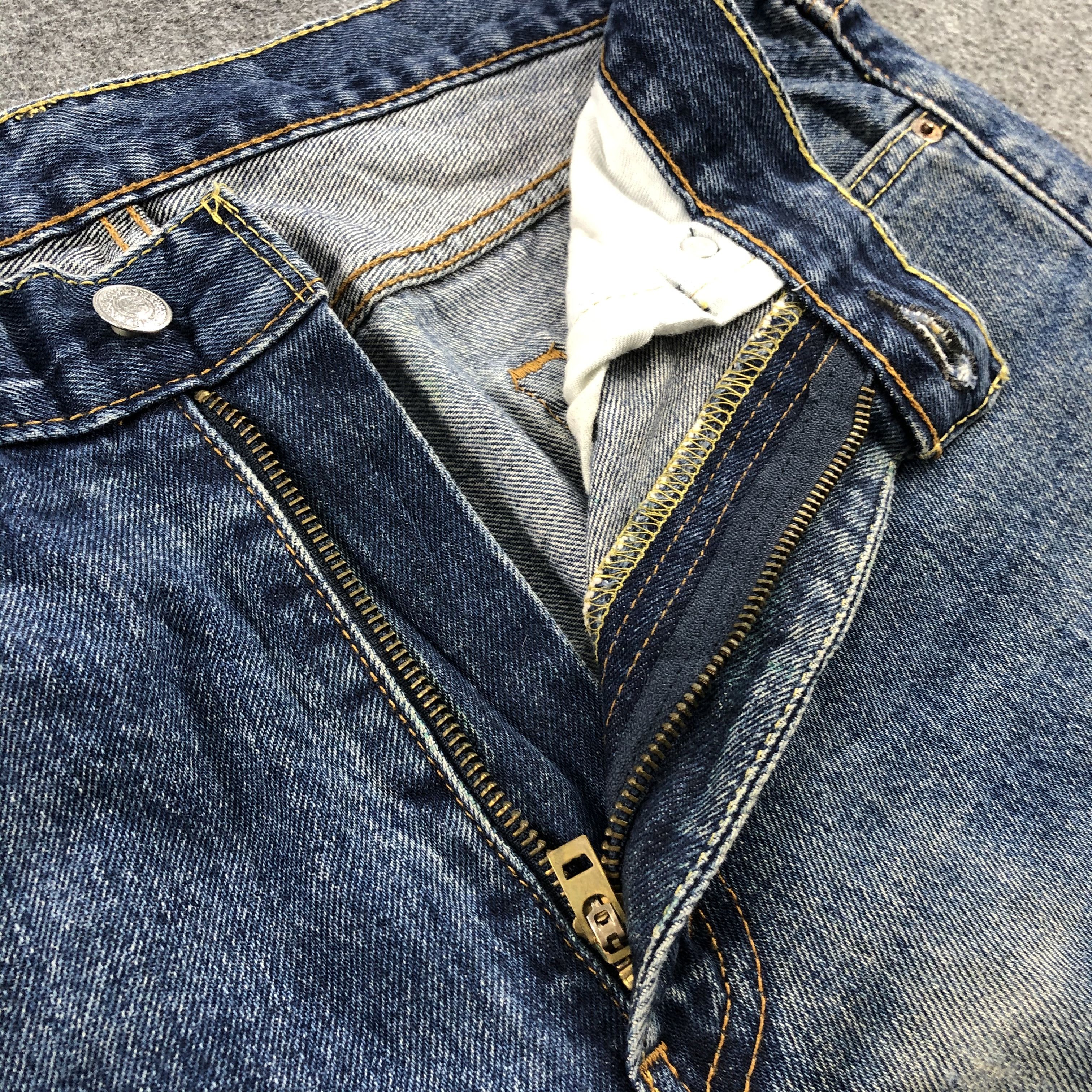 Levi's Vintage Levis 505 Jeans-JM1104 Size US 35 - 8 Thumbnail