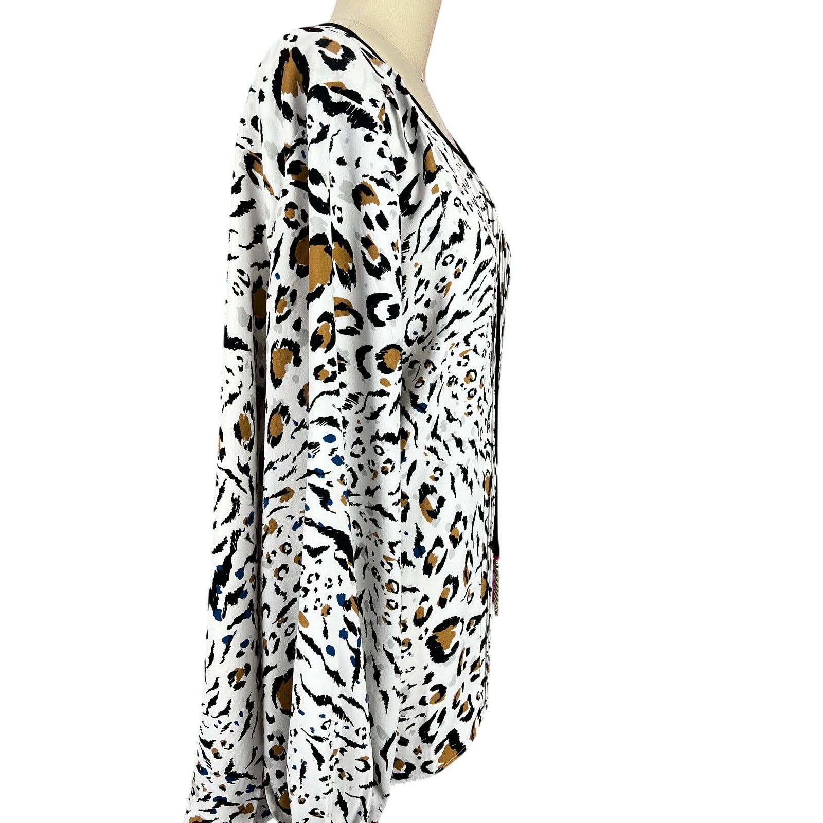 White House Black Market White House Black Market animal print Blouse sz M Size M / US 6-8 / IT 42-44 - 5 Thumbnail
