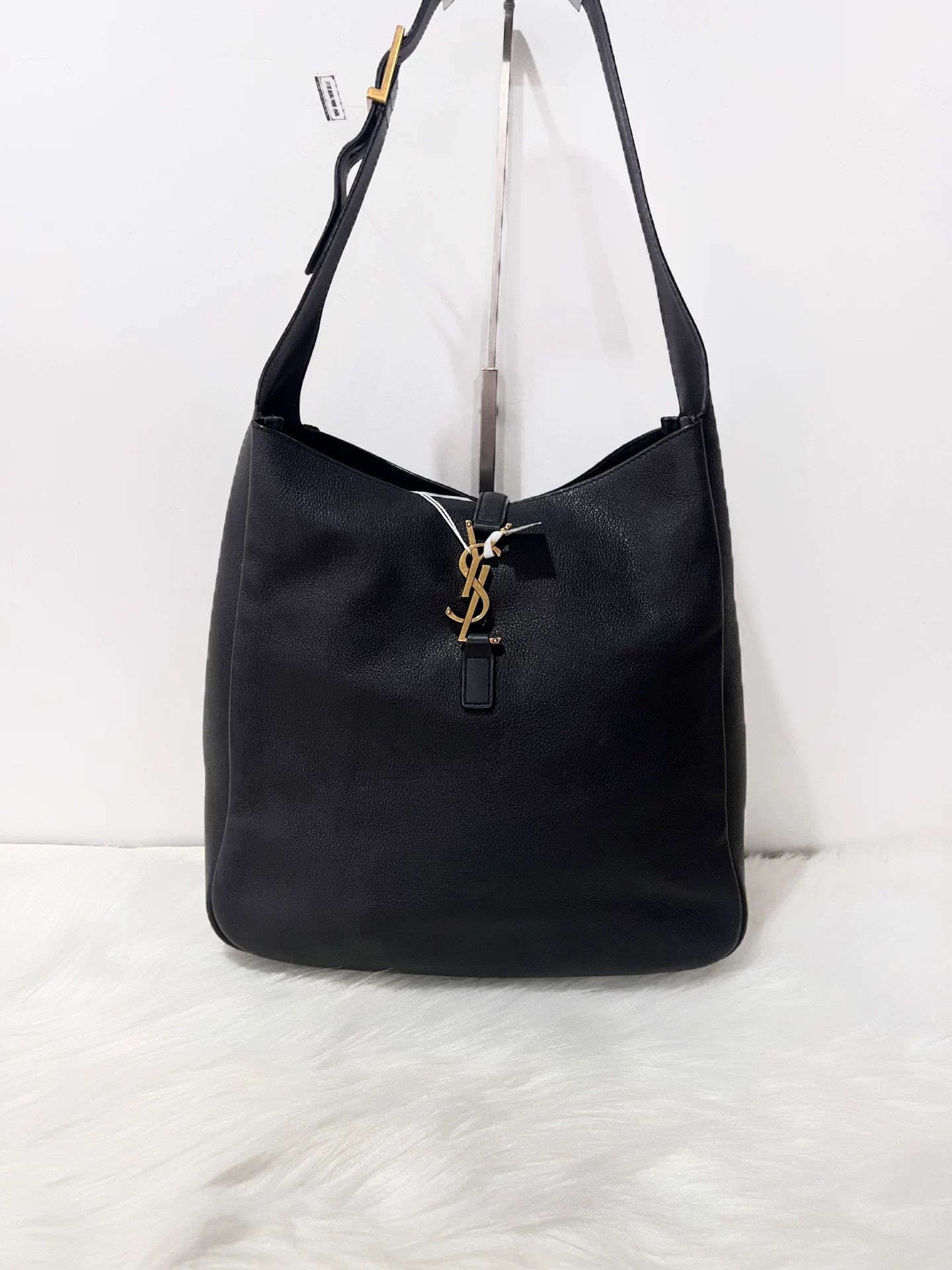 Saint Laurent Paris Pre-loved Bag Very good condition Size ONE SIZE - 1 Thumbnail