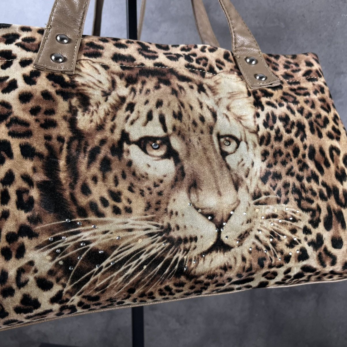 Japanese Brand Vintage Y2K Leopard Print Avant Garde Hand Shoulder Bag Size ONE SIZE - 4 Thumbnail