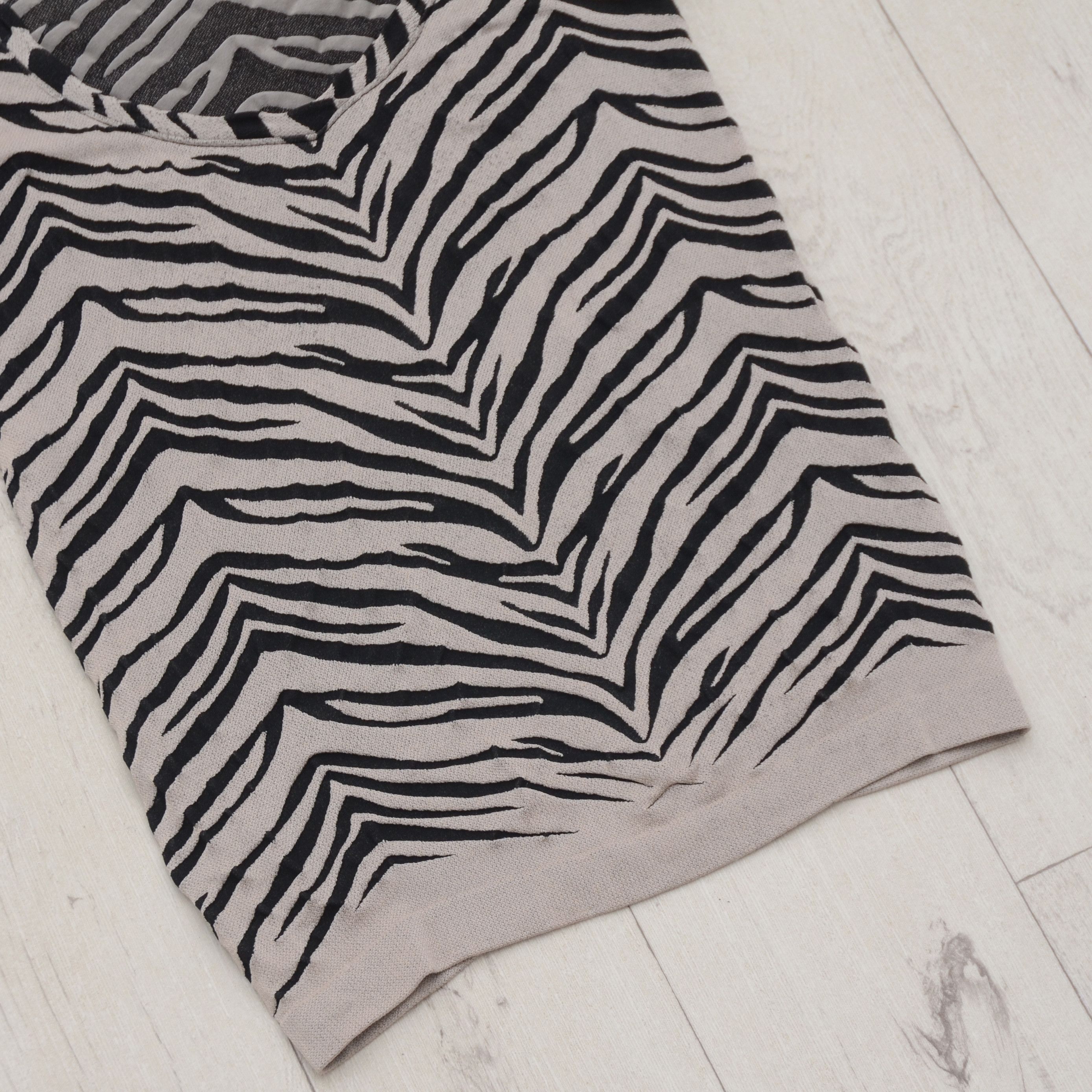 Wolford Wolford Scoop Neck Pullover Size M Tiger Zebra Stretchy Boho Size M / US 6-8 / IT 42-44 - 3 Thumbnail