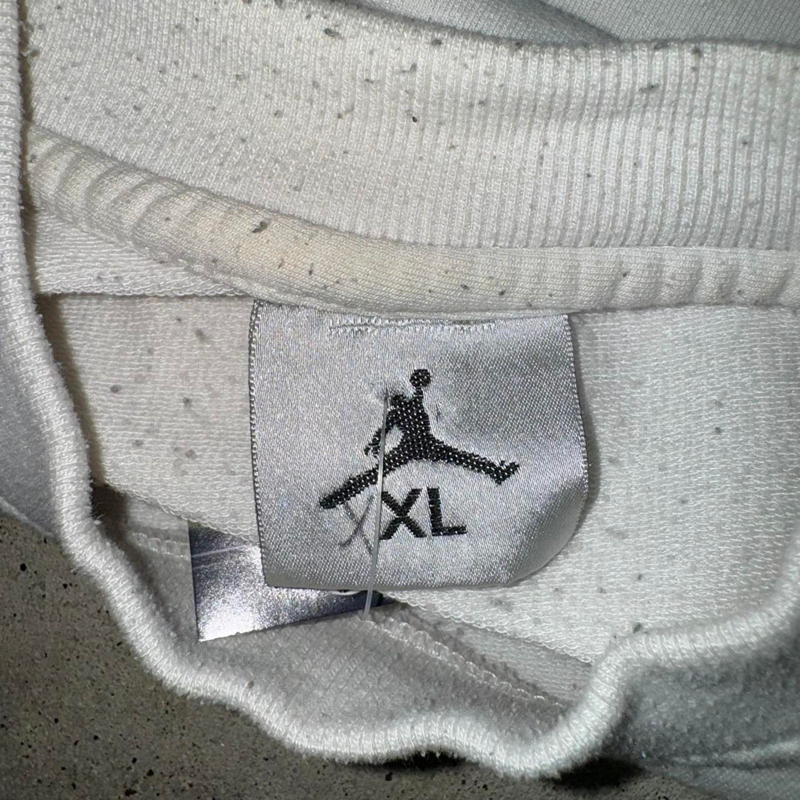 Jordan Brand Vintage y2k jordan basketball longsleeve Size US XL / EU 56 / 4 - 4 Thumbnail