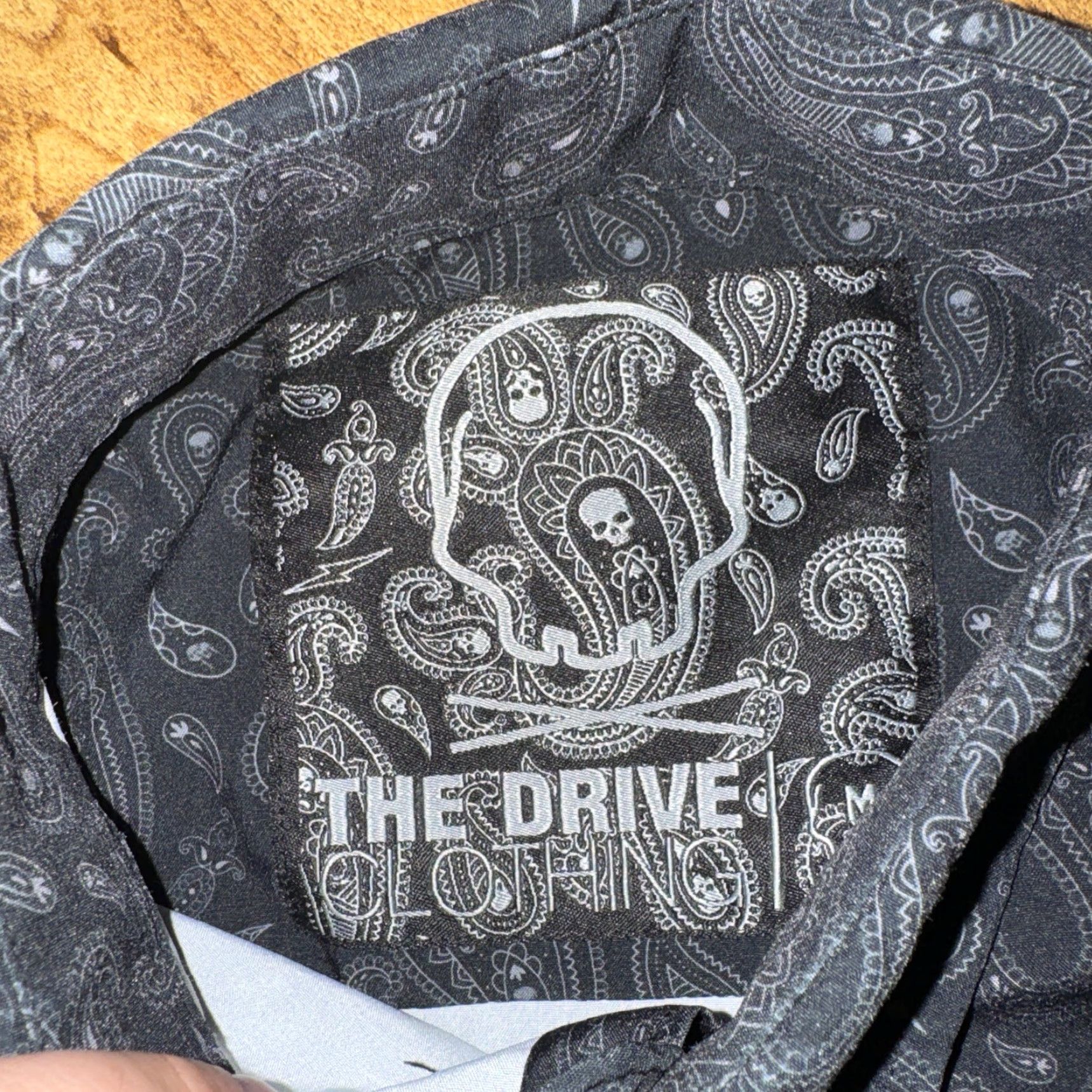 Vintage The Drive Button-Up Shirt Black Satin Paisley Skull Print Short Sleeve M Mens Size US M / EU 48-50 / 2 - 3 Thumbnail