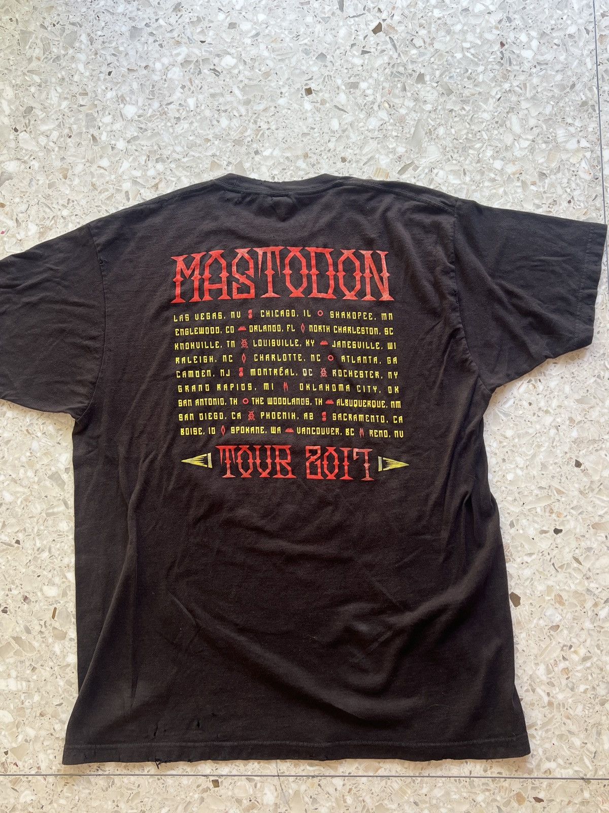 Tultex Mastodon 2017 Tour Shirt XL Metal Rock Band Thrashed faded Size US XL / EU 56 / 4 - 3 Thumbnail