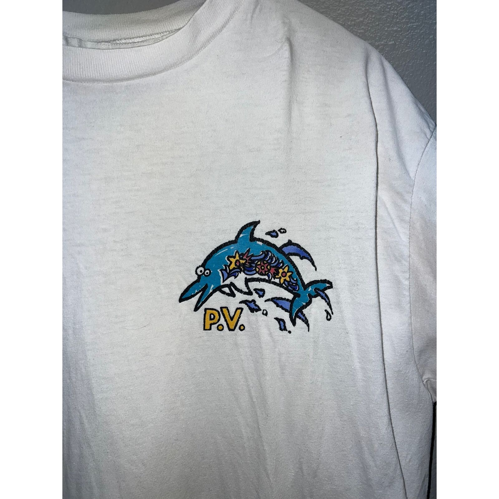 Vintage Vintage Dolphin Shirt Vallarta Mexico White Fish Tee Worn L Size US L / EU 52-54 / 3 - 4 Thumbnail
