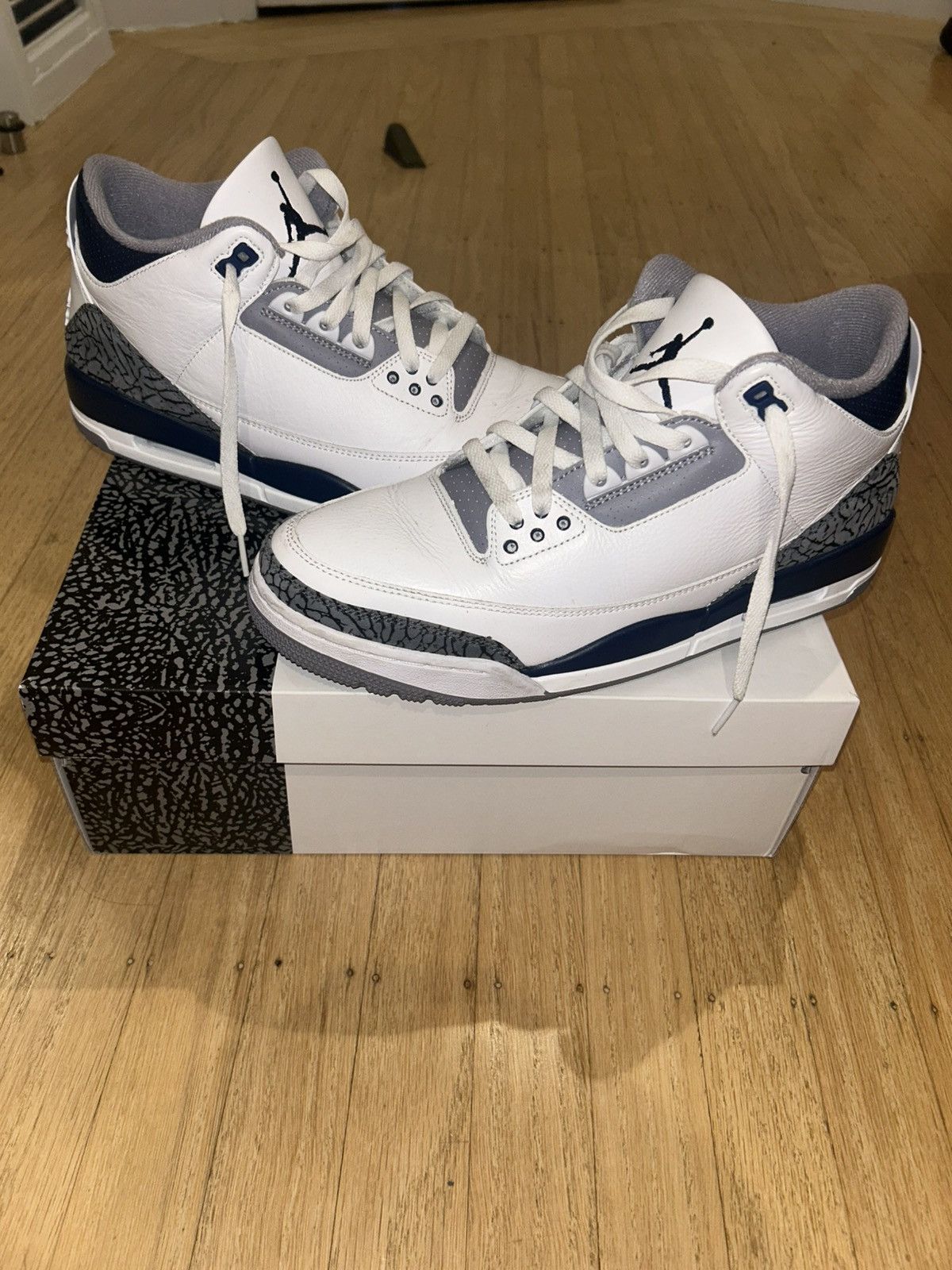 Jordan Brand × Nike Jordan 3 Midnight Navy Size 11 Size US 11 / EU 44 - 1 Thumbnail