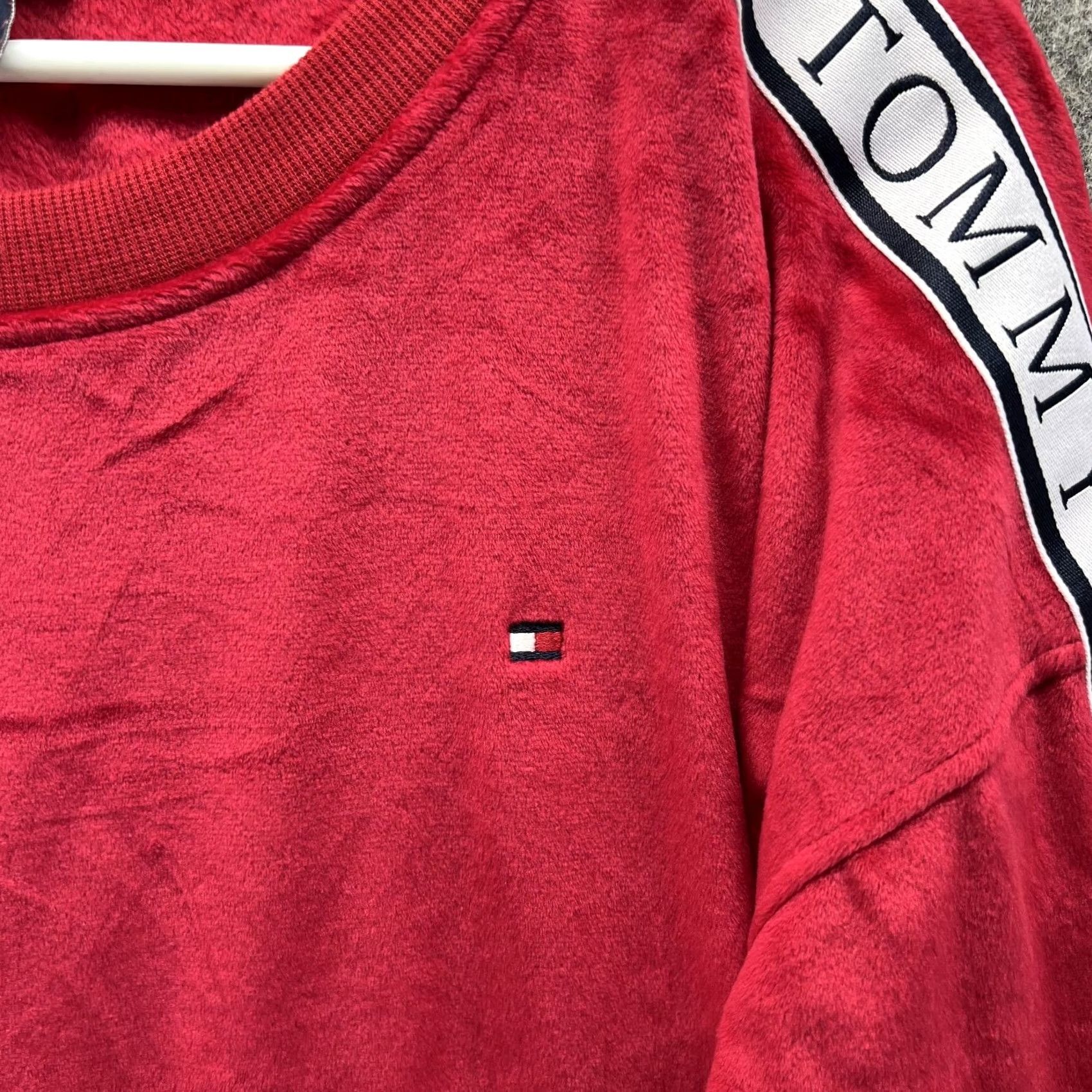 Tommy Hilfiger Tommy Hilfiger Sweater Women Small Red Crew Neck Fleece Pullover Logo Classic Knit Sweatshirt Pullover All Seasons Size S / US 4 / IT 40 - 4 Thumbnail