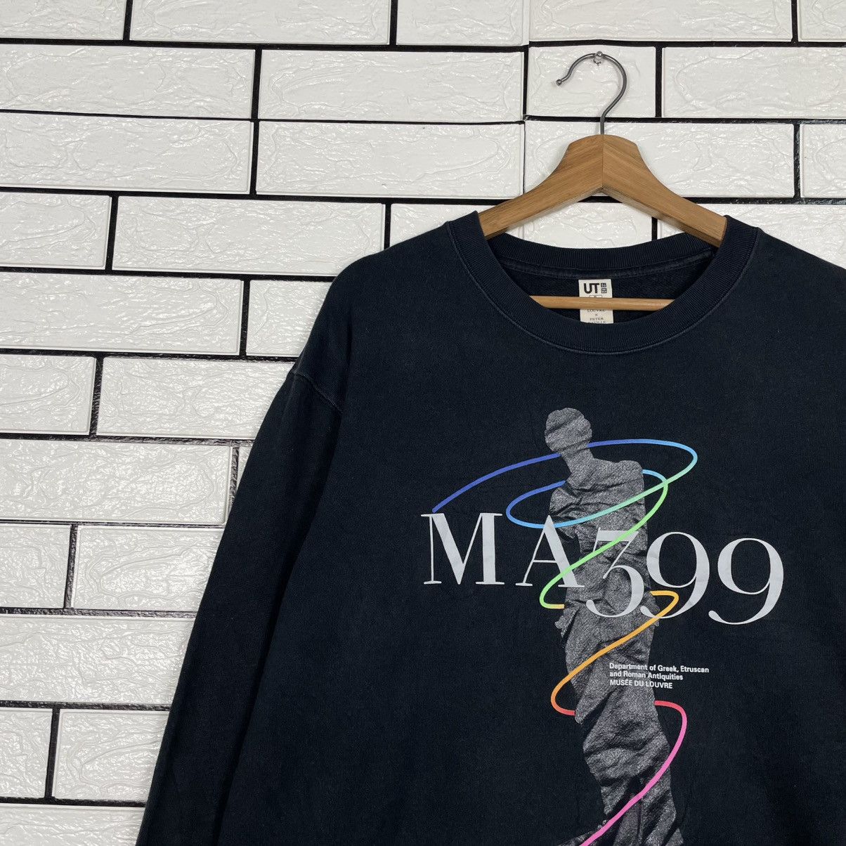 Uniqlo Uniqlo Musee Du Louvre Crewneck Sweatshirt Size US L / EU 52-54 / 3 - 6 Thumbnail