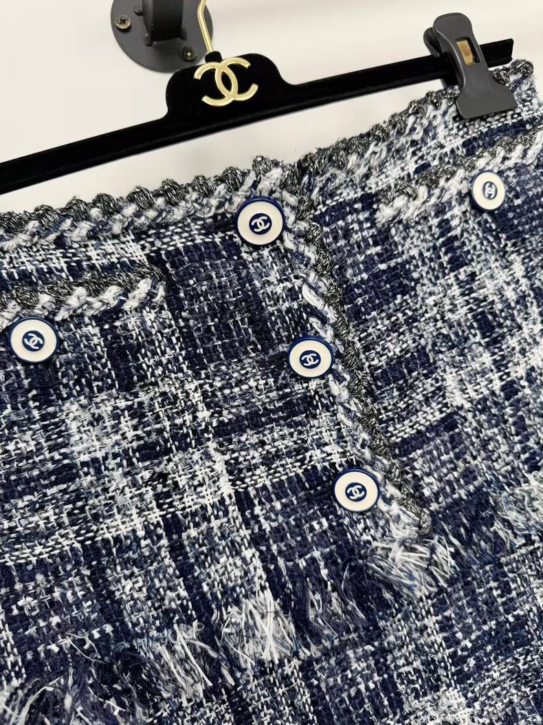 Chanel Chanel Tweed braided skirt Size 26" / US 2 / IT 38 - 2 Thumbnail