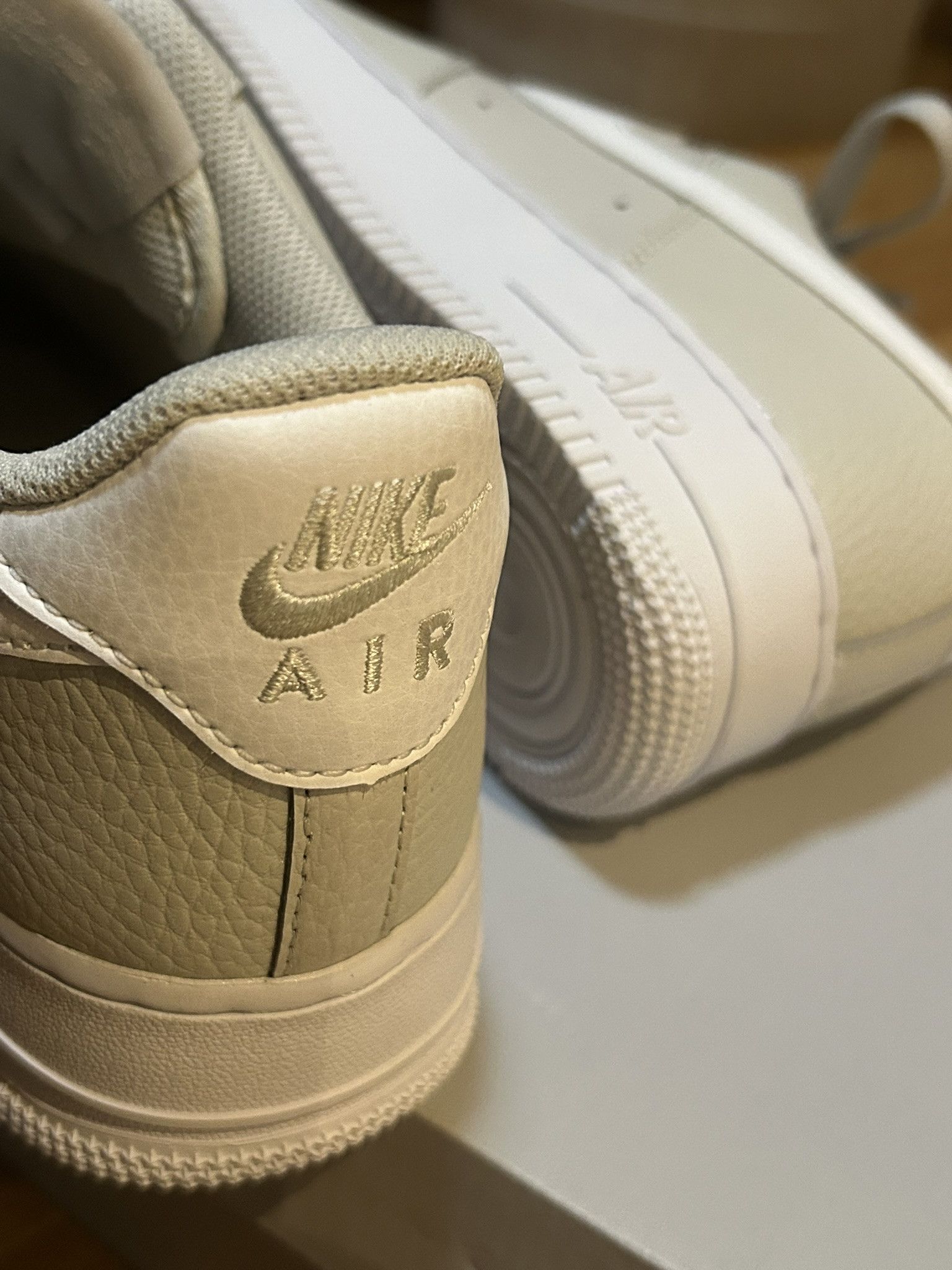 Nike Air Force 1 Light Bone Size US 9.5 / EU 42-43 - 4 Thumbnail