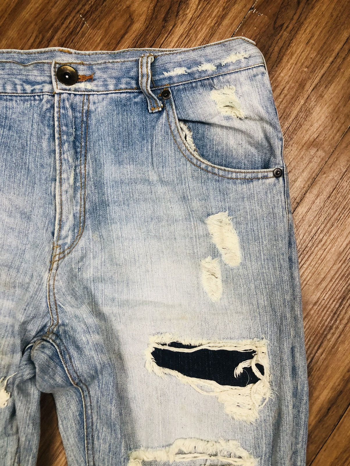 Japanese Brand EXHIBITIONIST Ripped Distressed Light Wash Jeans (37) Size US 31 - 6 Thumbnail