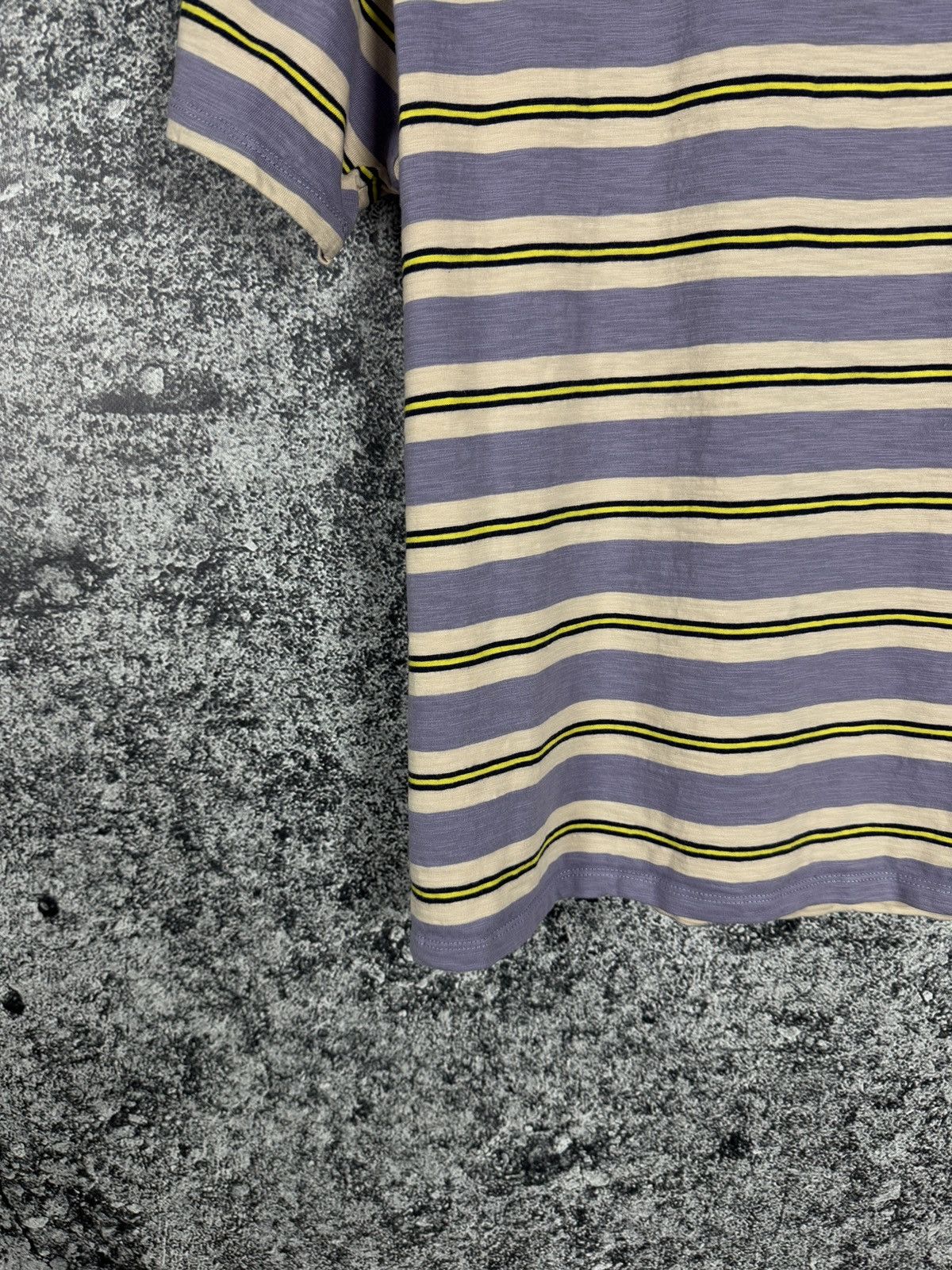 Guess Guess Los Angeles Striped T-Shirt Originals Vintage Size L Size US L / EU 52-54 / 3 - 4 Thumbnail