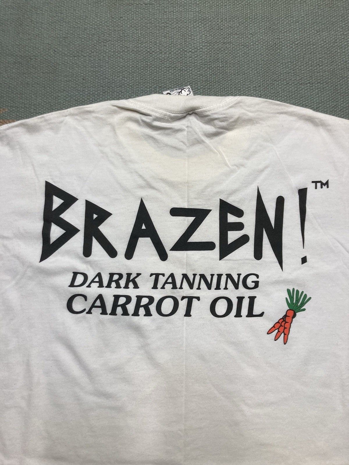 Vintage VTG 90s t shirt Brazen dark tanning carrot oil skincare L/XL Size US XL / EU 56 / 4 - 2 Thumbnail