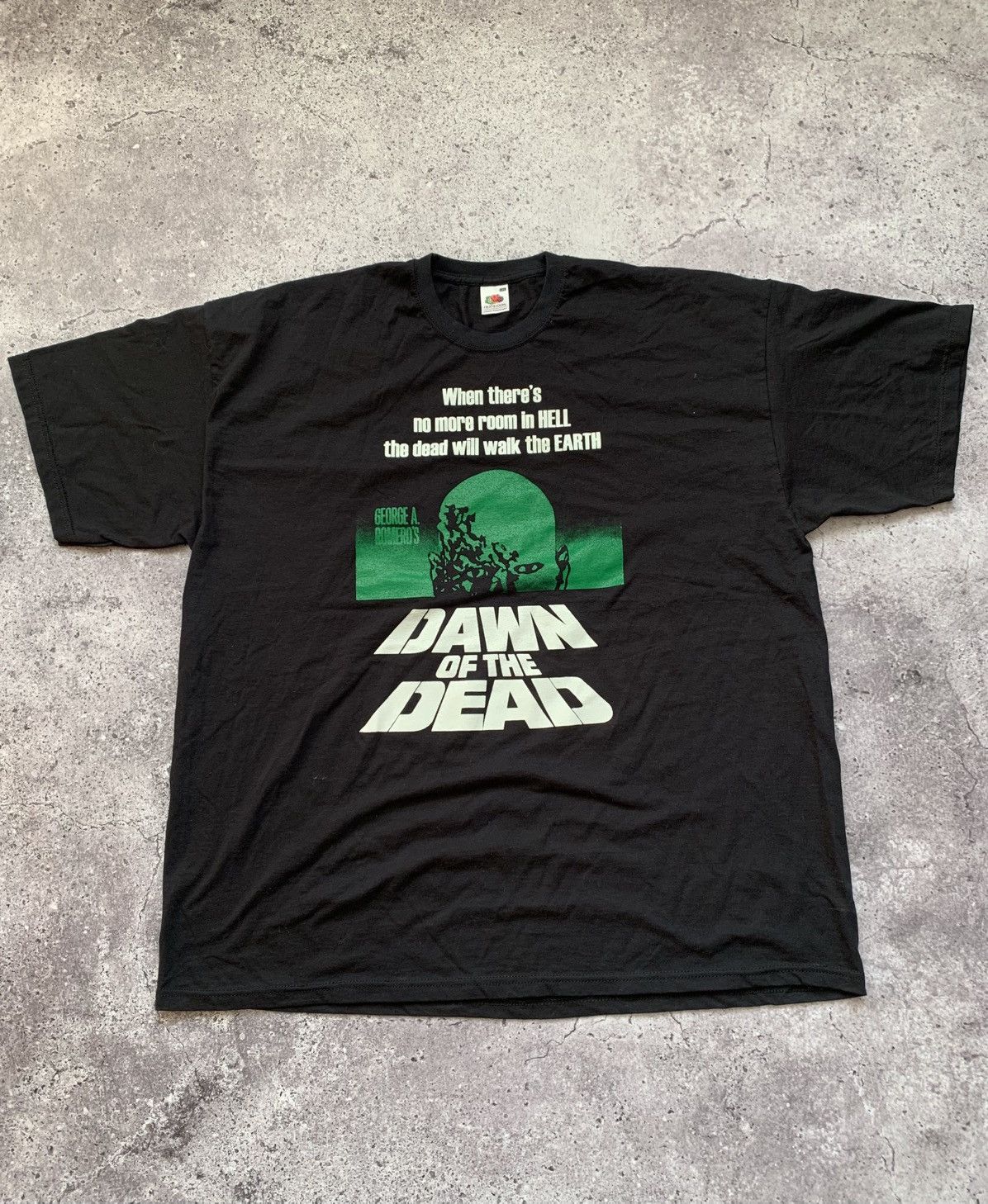 Fruit Of The Loom 🔥VINTAGE DAWN OF THE DEAD 00’S HORROR MOVIE PROMO TSHIRT Size US XXL / EU 58 / 5 - 1 Thumbnail
