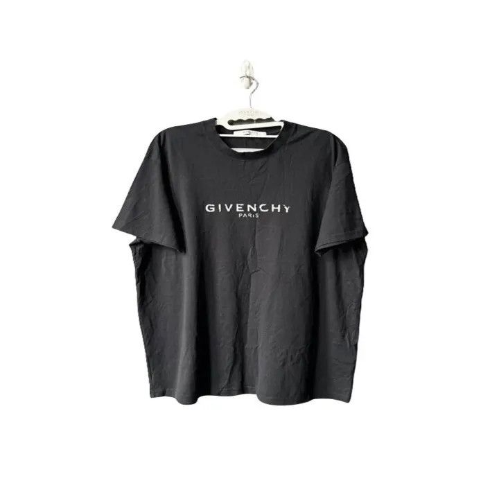 Givenchy Givenchy Minimalist Black Logo T-Shirt Size US S / EU 44-46 / 1 - 1 Thumbnail