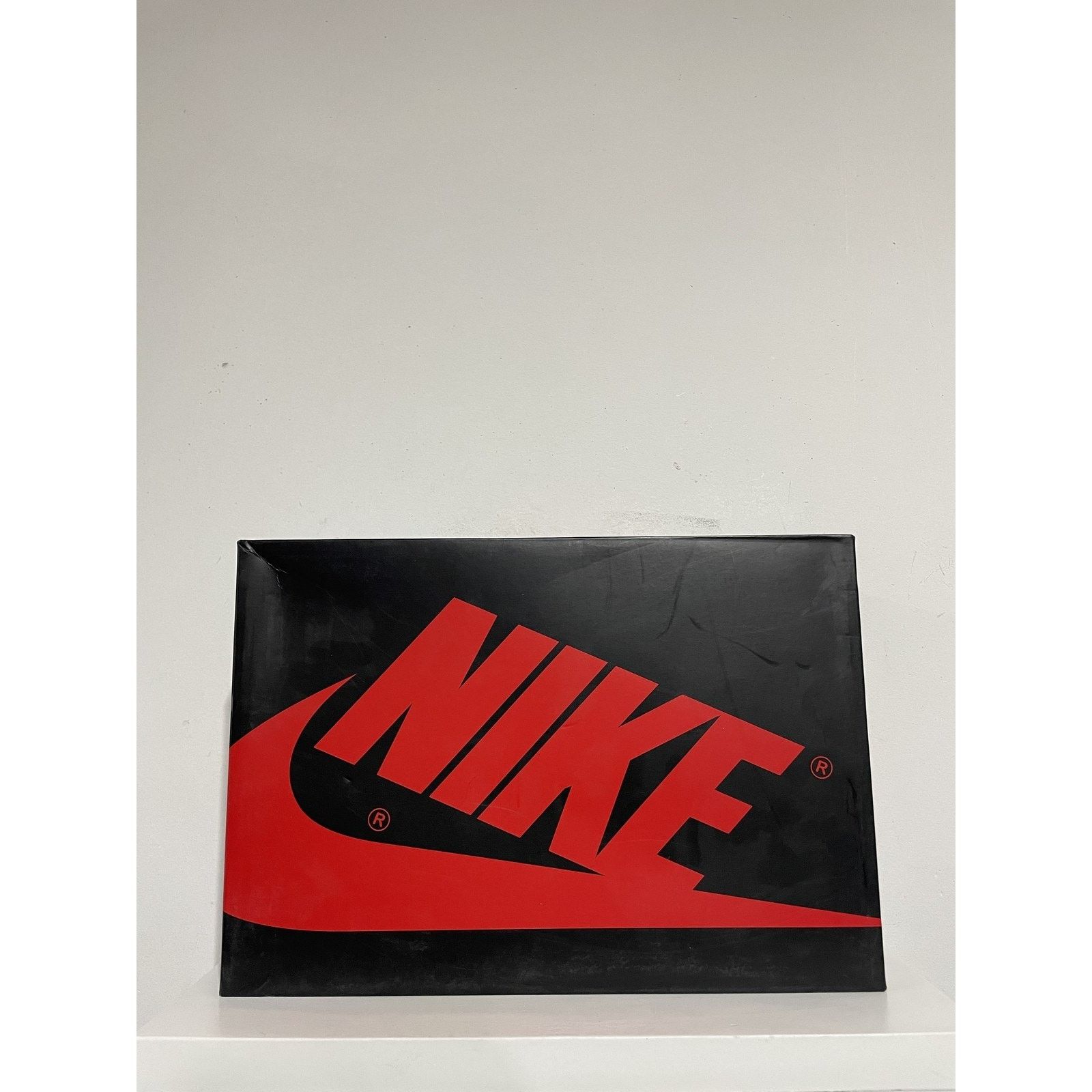 Jordan Brand JORDAN 1 RETRO HIGH NOT FOR RESALE RED SIZE 11 NEW Size US 11 / EU 44 - 7 Thumbnail