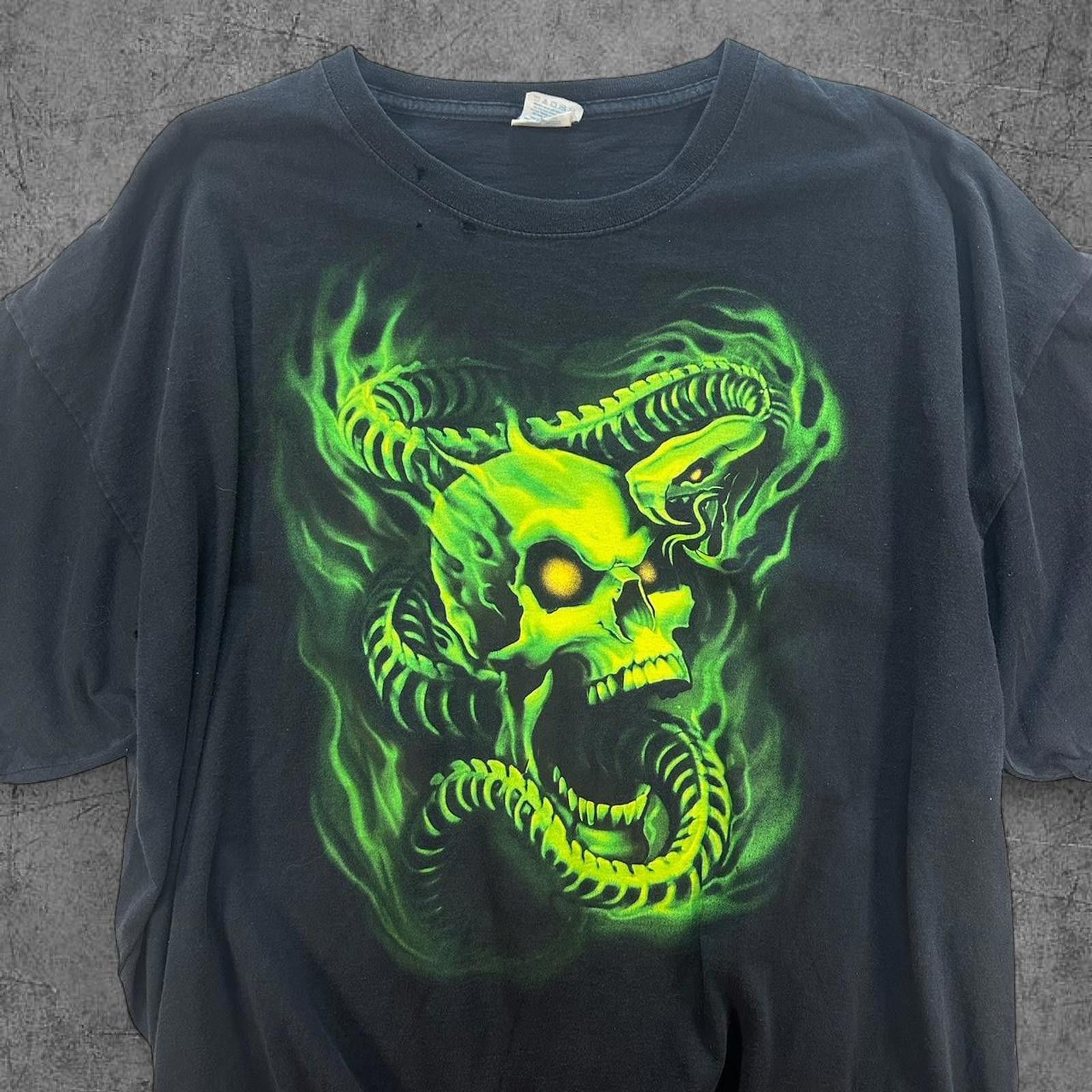 Vintage Y2K Green Snake Skull Tee Size US XXL / EU 58 / 5 - 2 Thumbnail
