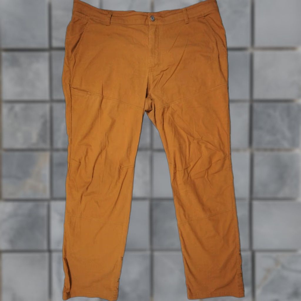 Mountain Hardwear Mountain Hardwear Pants Mens 40x30 Brown Chino Stretch Roll Up Outdoors Hike Pants Mens Brown Chino Stretch Roll Up 40x30 Outdoors Hike Size US 40 / EU 56 - 1 Thumbnail