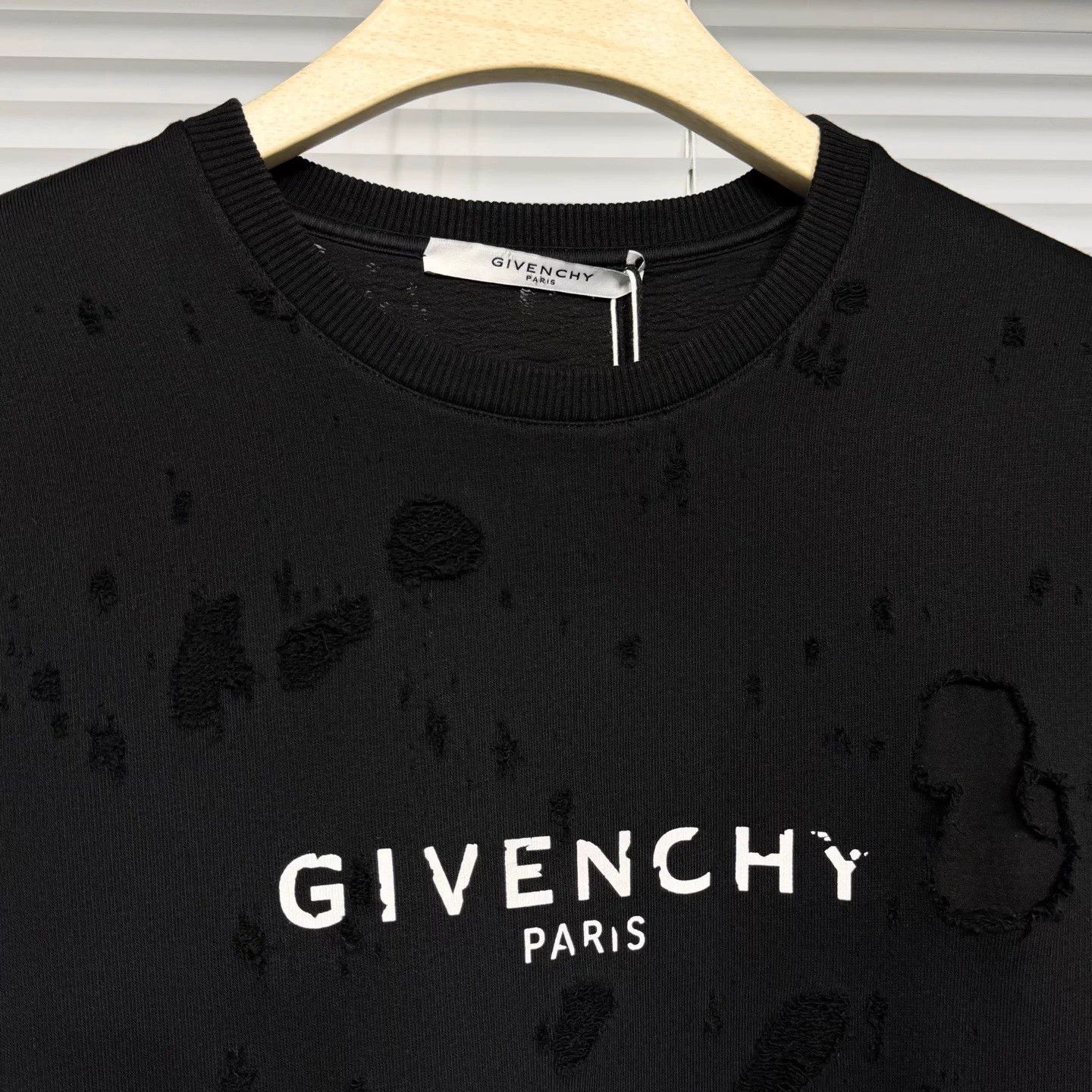 Givenchy Givenchy Paris Logo Distressed Mesh Sweatshirt Black XS Size US XS / EU 42 / 0 - 3 Thumbnail