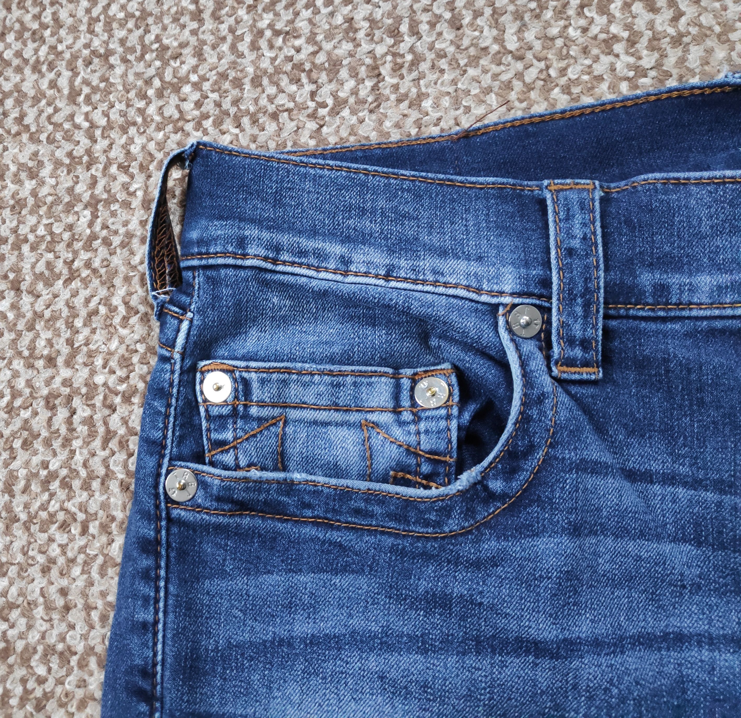 True Religion True Religion Geno Relaxed Slim Denim Jeans sz W31 Size US 31 - 8 Thumbnail