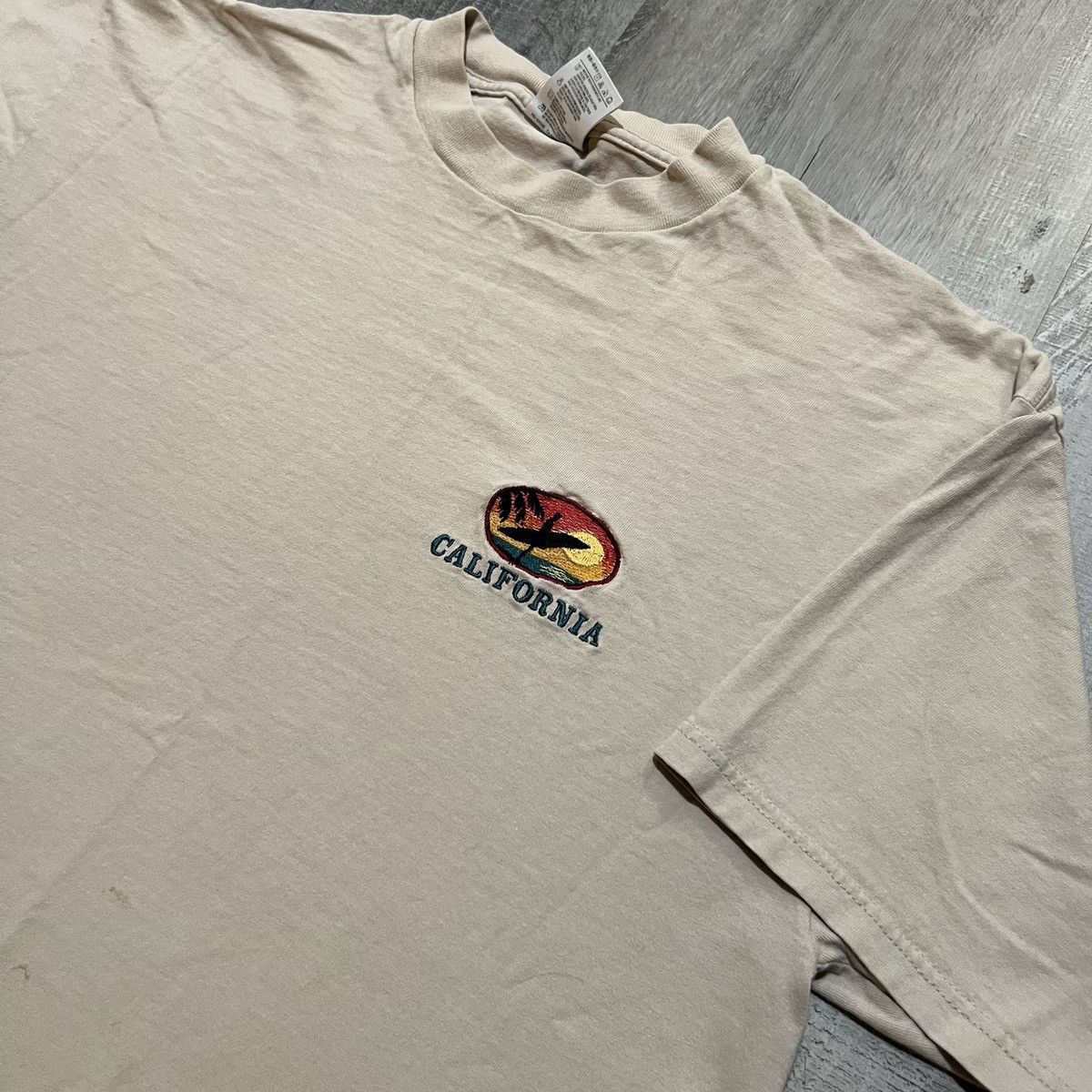Tultex × Vintage VTG California Embroidered Beach Surfer Sunset 90s Shirt Size US XL / EU 56 / 4 - 2 Thumbnail