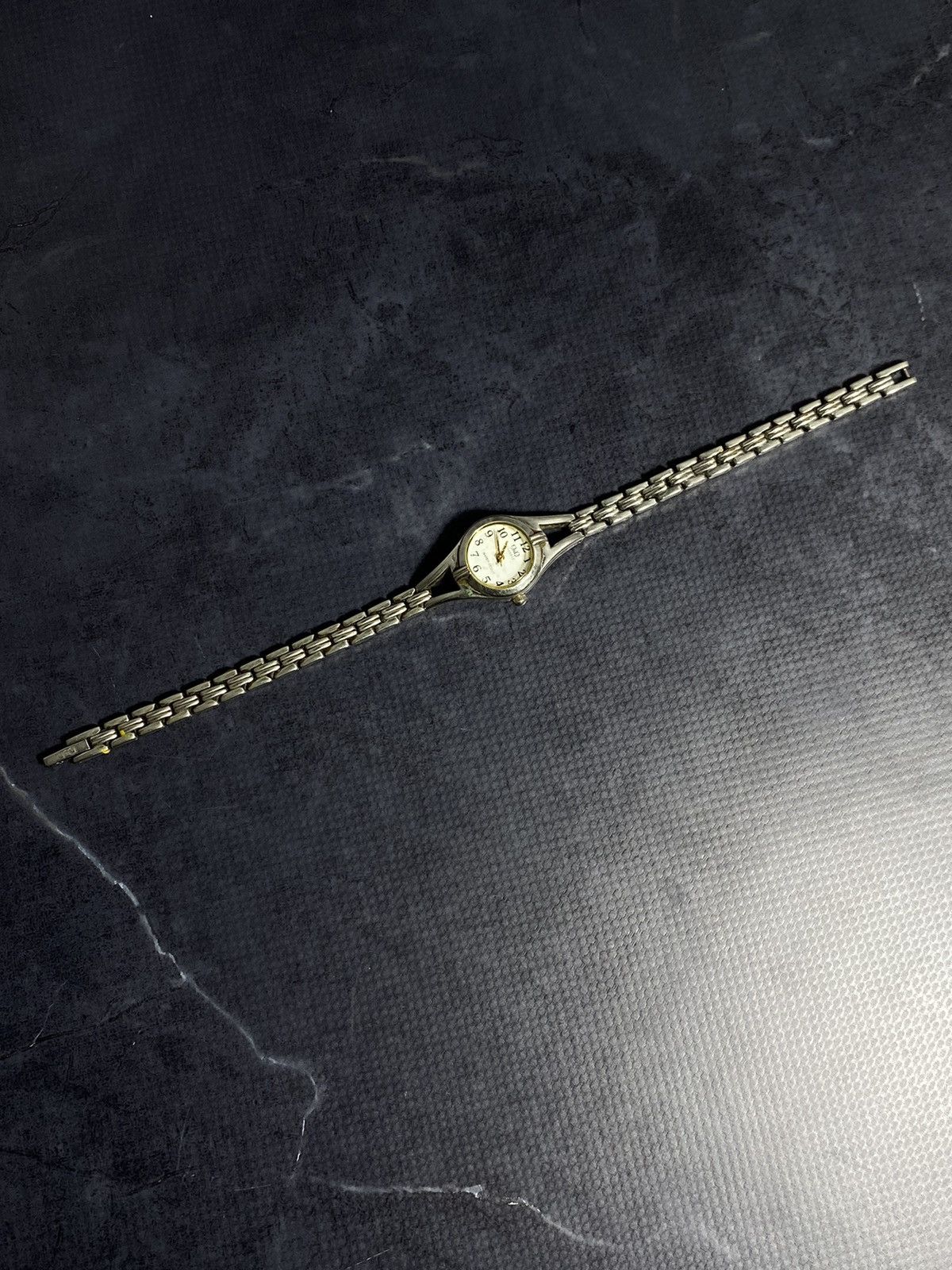 Jewelry Vintage Ladies Quartz Watch Elegant Stainless Steel Design Size ONE SIZE - 4 Thumbnail