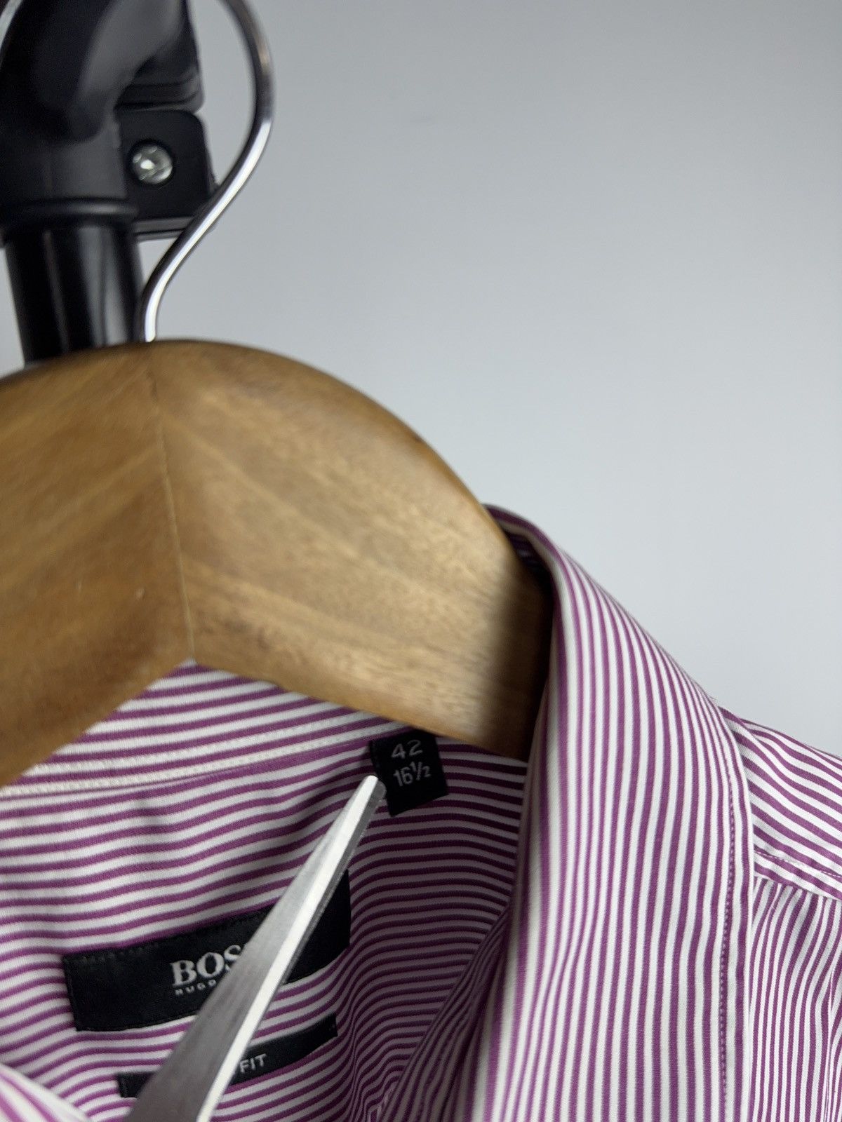 Hugo Boss Luxury BOSS Hugo Boss Slim Fit Striped Dress Shirt 42 16/1/2 Size US L / EU 52-54 / 3 - 4 Thumbnail
